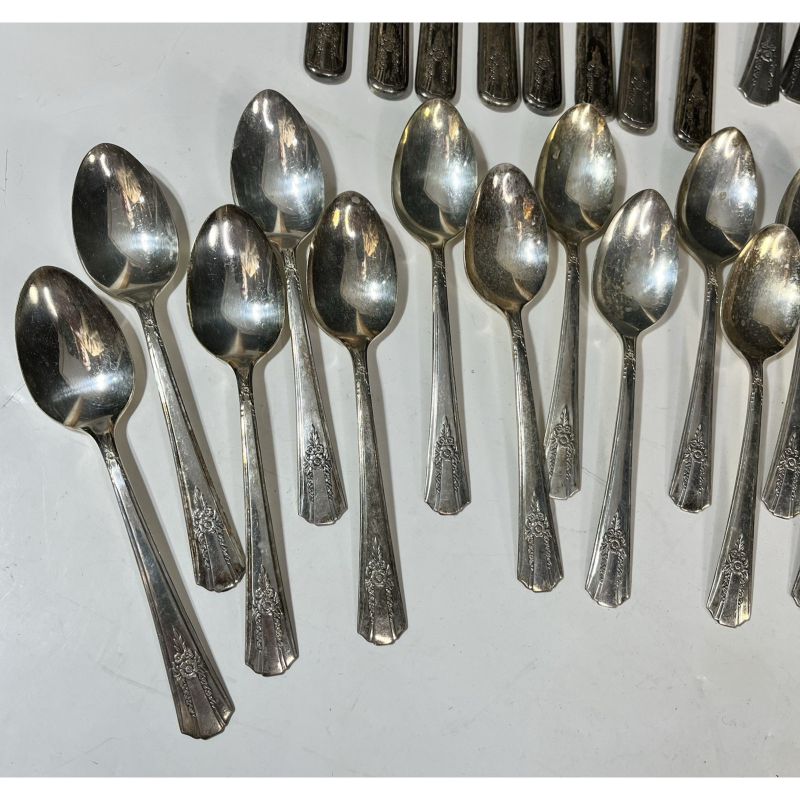 48 pcs Genesee Silver Plate Flatware Set Floral Art Deco Vintage 1940s