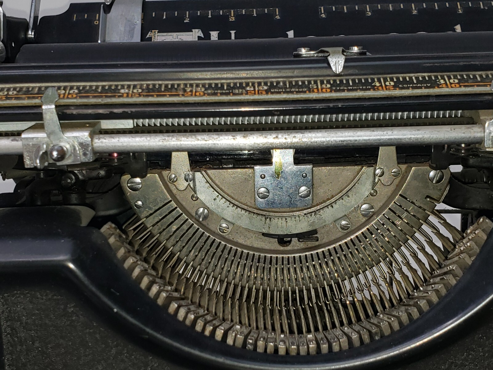 Antique UNDERWOOD Champion Typewriter w/ Upper Tabulator Bar Working Condition