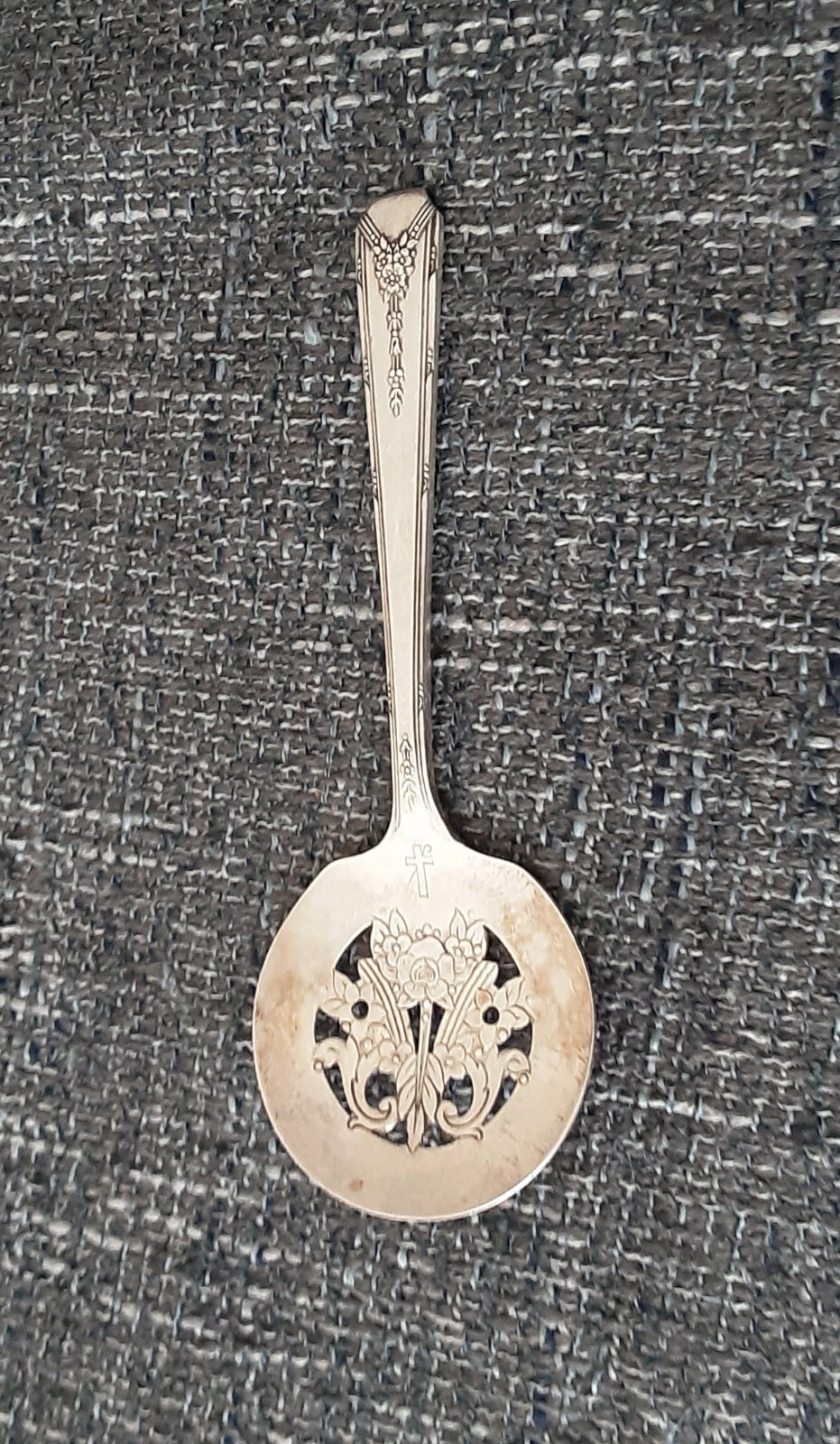 Vintage 1940 Pierced Bonbon Spoon Oneida Milady Community Silver Plate 4.5”