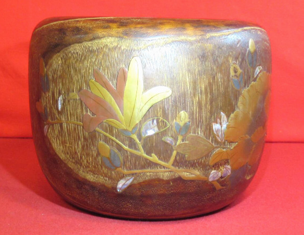 Japanese antiques Edo to Meiji period peony lacquered paulownia wood brazier