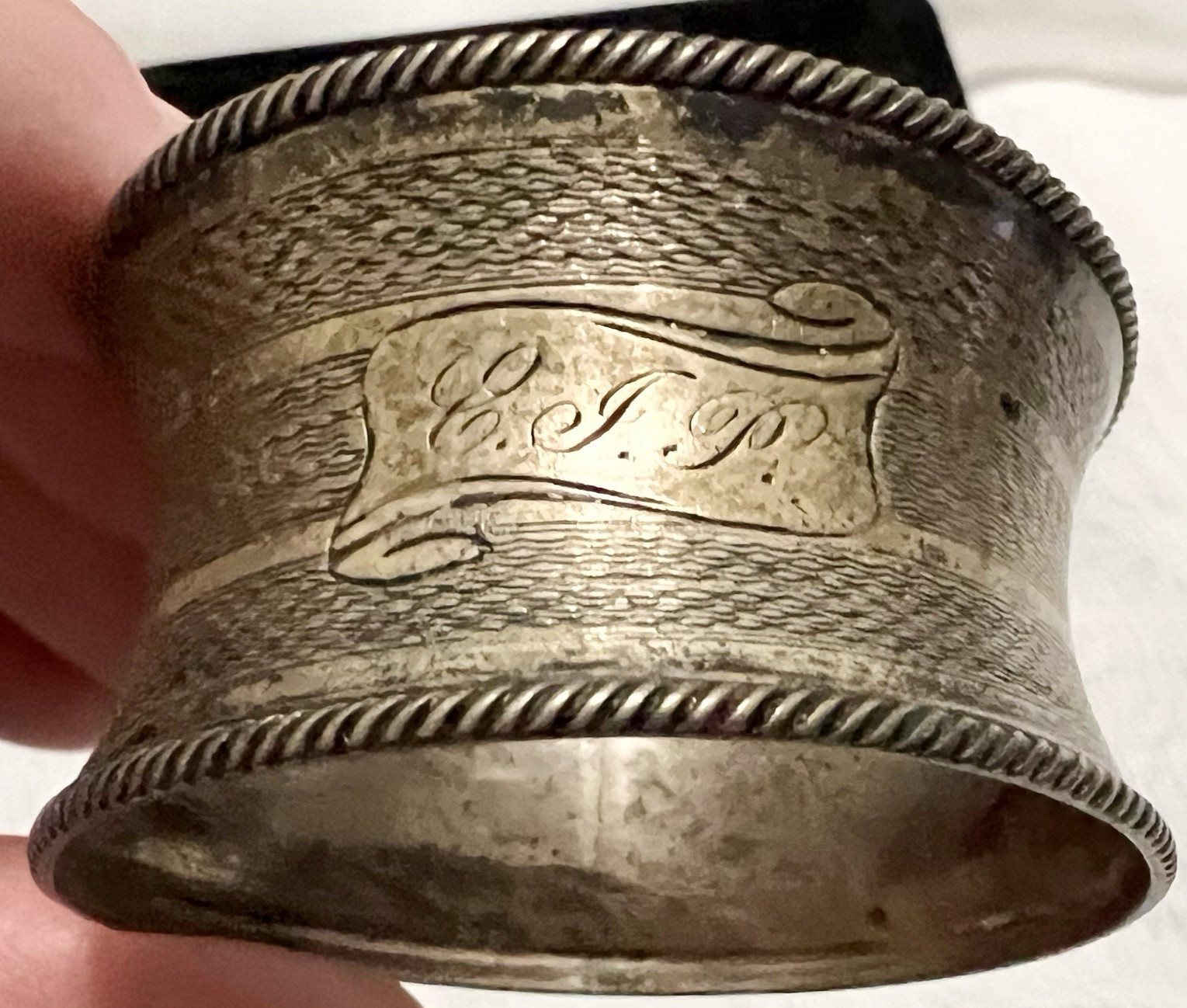 ANTIQUE Handmade ABSTRACT FLOURISH Sterling Silver NAPKIN RING Tested NOT SCRAP