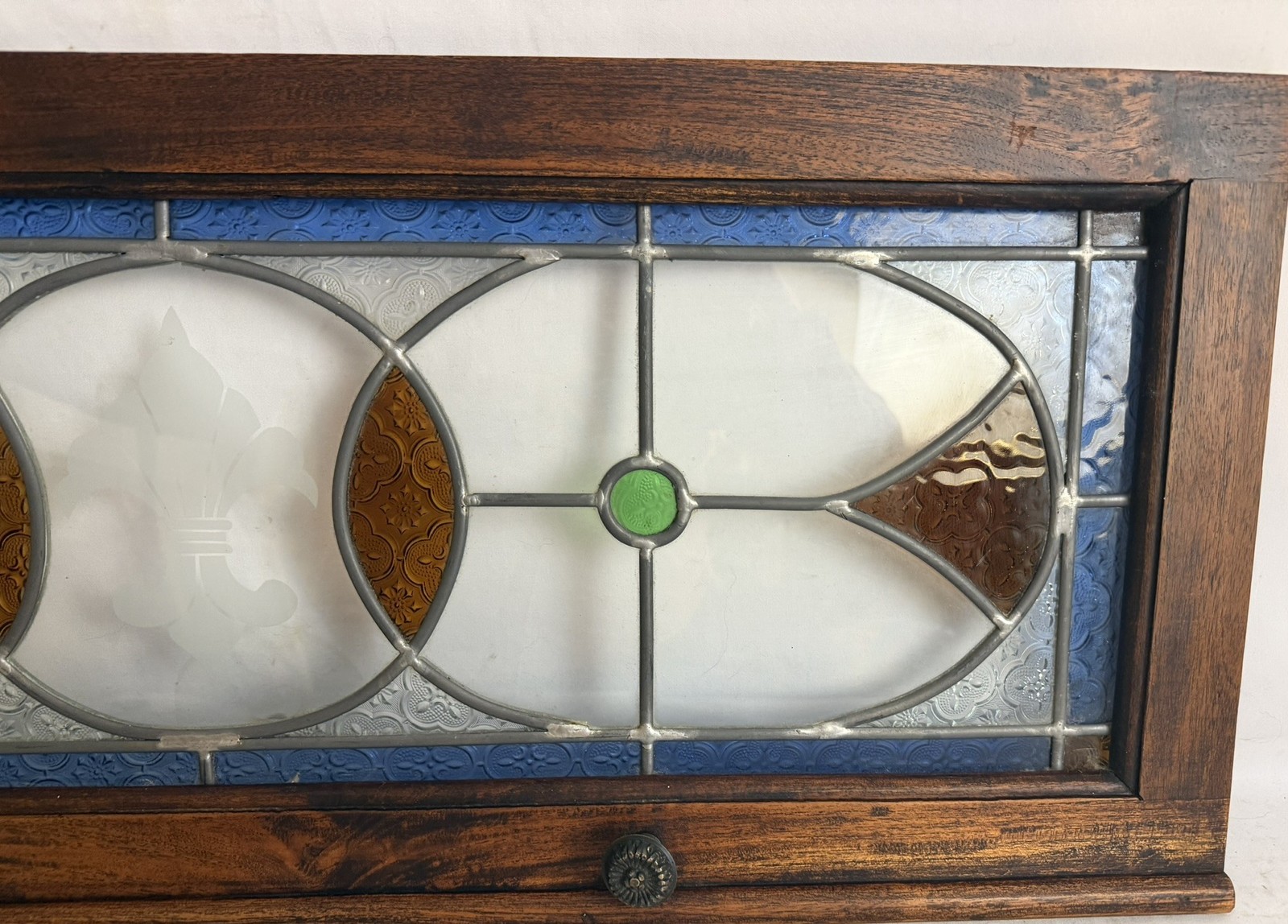 AG1082 Antique c1910 Craftsman Embossed Stained Glass Fleur de Lis Panel MINT