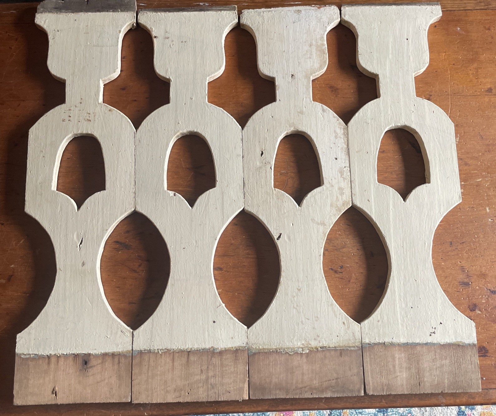 4 Old Architectural Wood Flat Porch BALUSTERS POSTS Cream/yellow