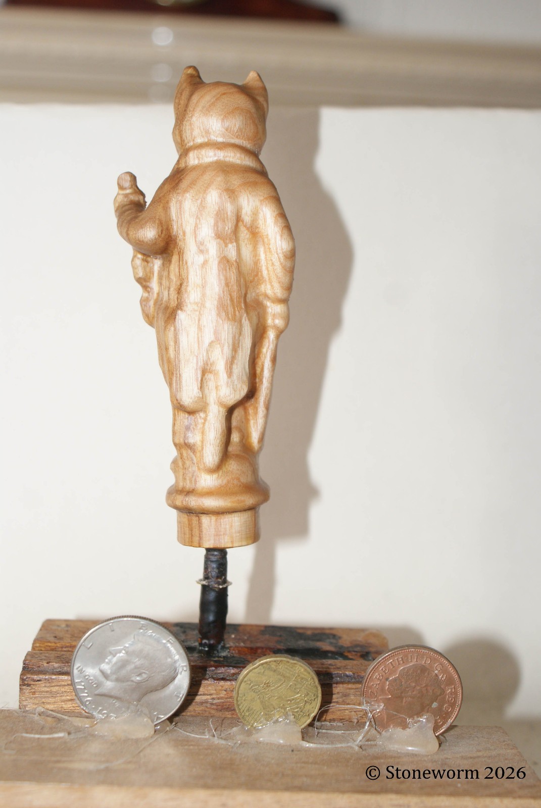VIOLIN PLAYING CAT Walking Stick Handle carved in solid British ASH