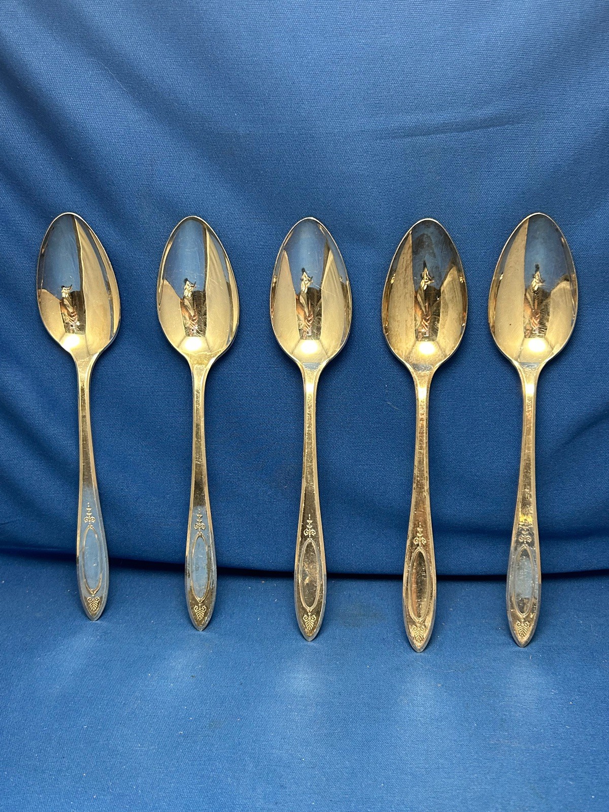COMMUNITY/ ONEIDA, ADAM- ANTIQUE SILVER PLATE SET OF 5 TABLESPOONS, 5 TEASPOONS