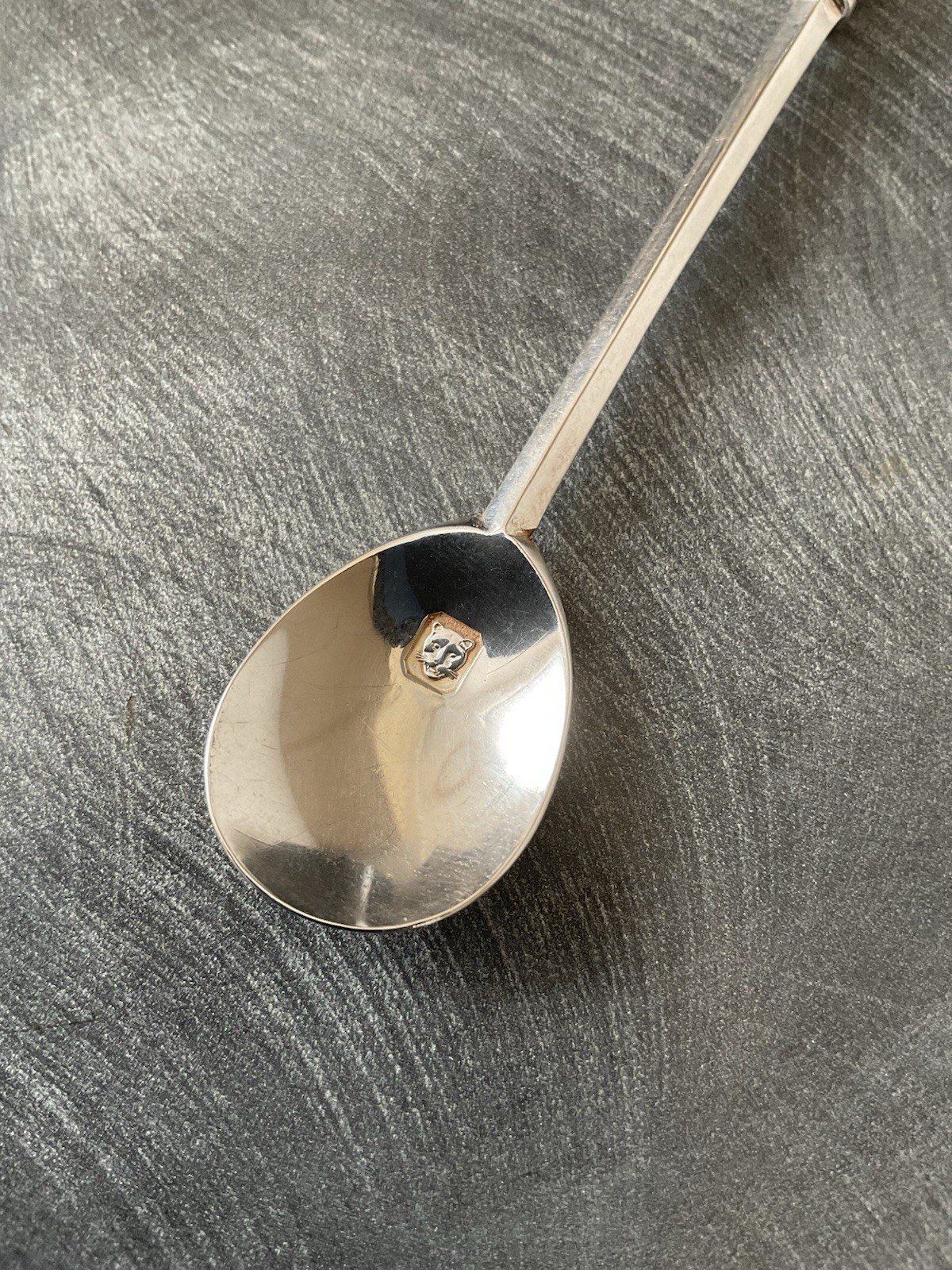 SUPERB SOLID SILVER HALLMARKED ACORN KNOPP SPOON THOMAS BRADBURY LONDON 1937