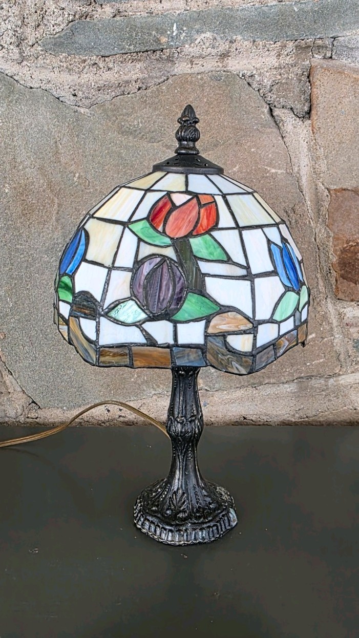 Tiffany Style Table Lamp Multicolor Floral 13″ Tall