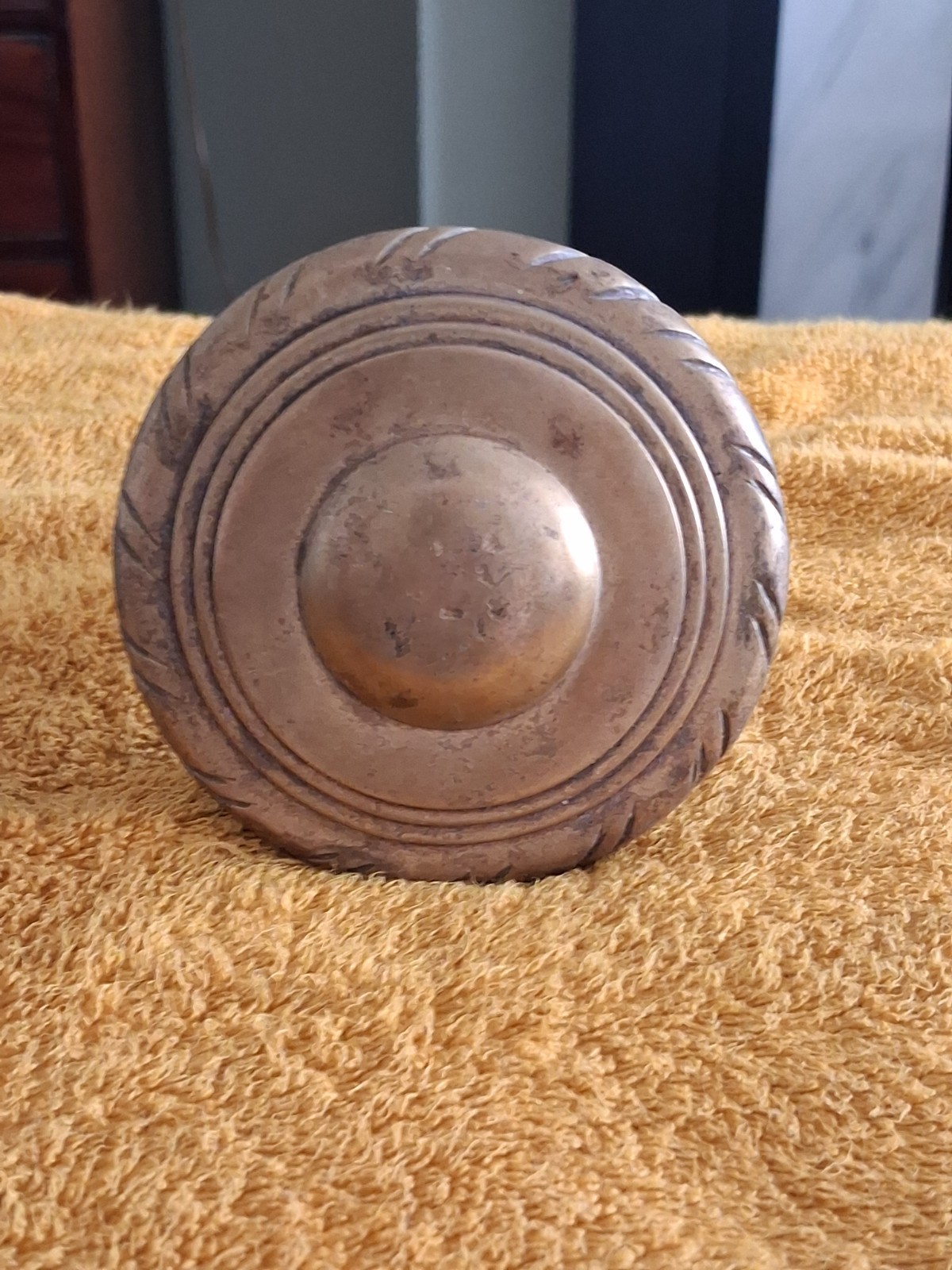 Reclaimed Antique Georgian / Victorian 19th-century Solid Brass Door Knob