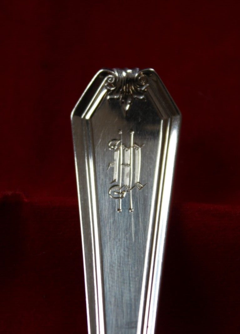 Whiting Mfg Co. Lady Baltimore 6 1/4″ Round Bowl Soup Spoon “M” Mono (1910) 35g
