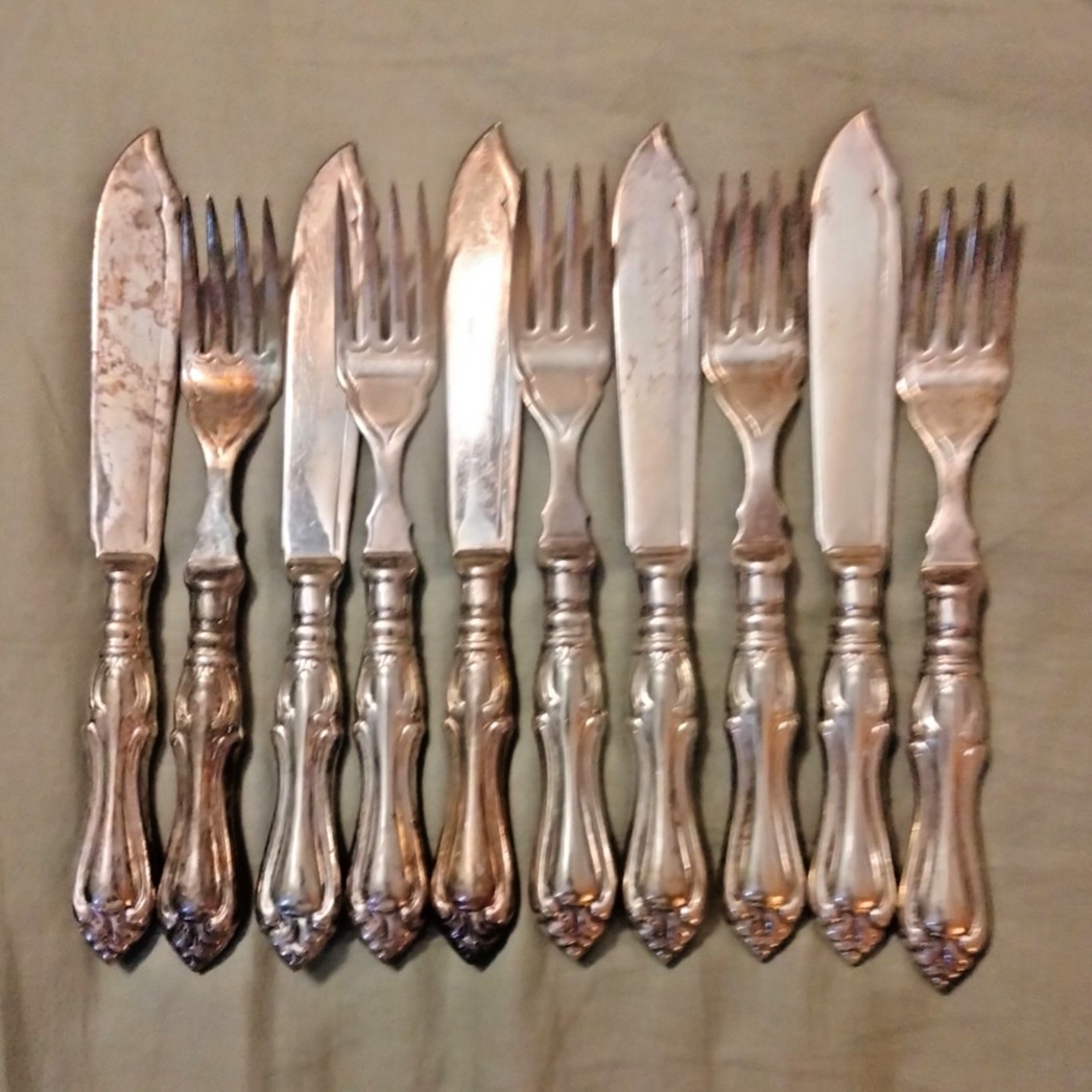 10 pcs. (5 knives & 5 forks) hollow-handled silverplated FISH SET fancy flatware