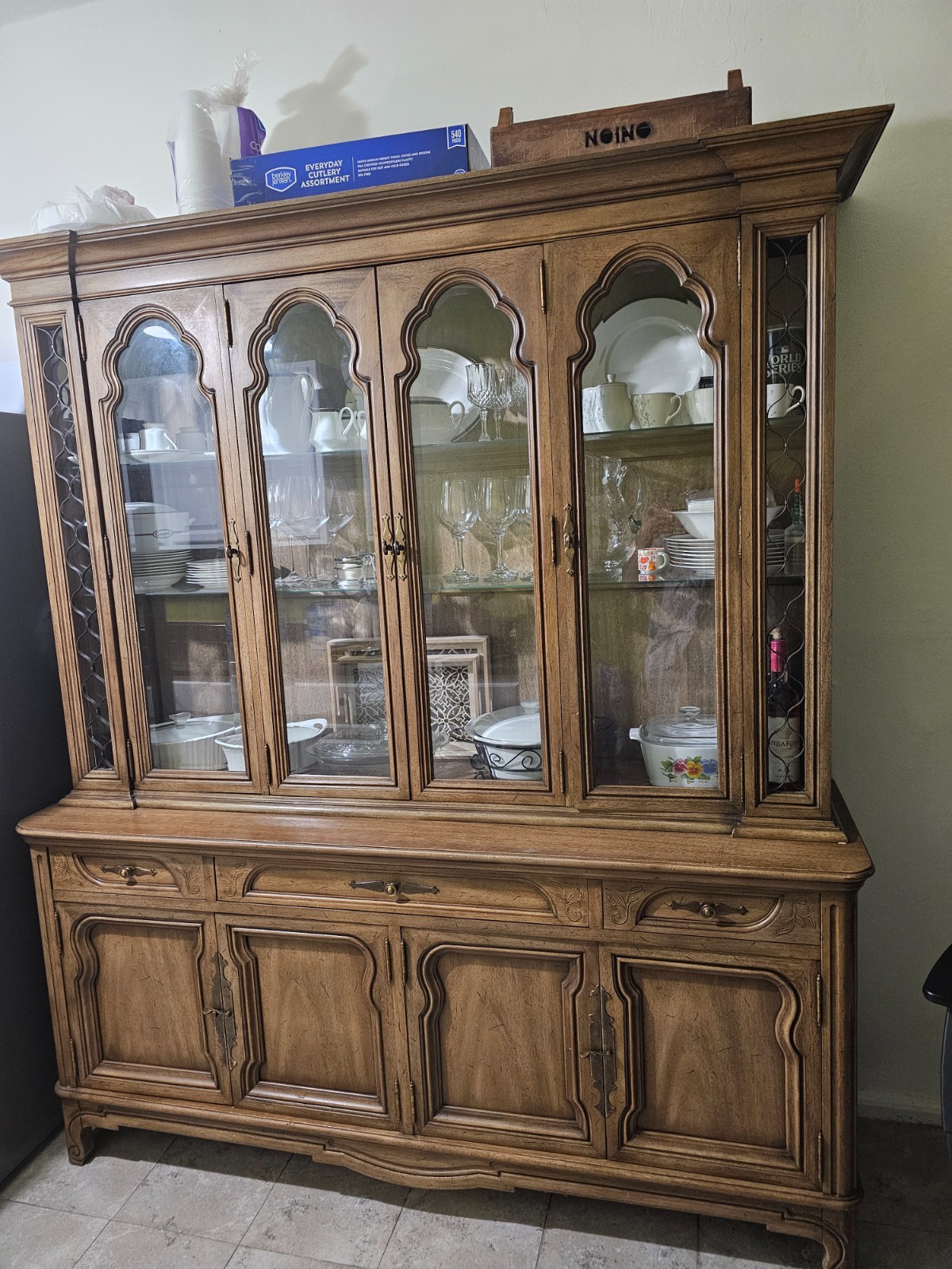 Vintage Solid Wood China Cabinet Hutch 70″ French Provincial Display Cabinet