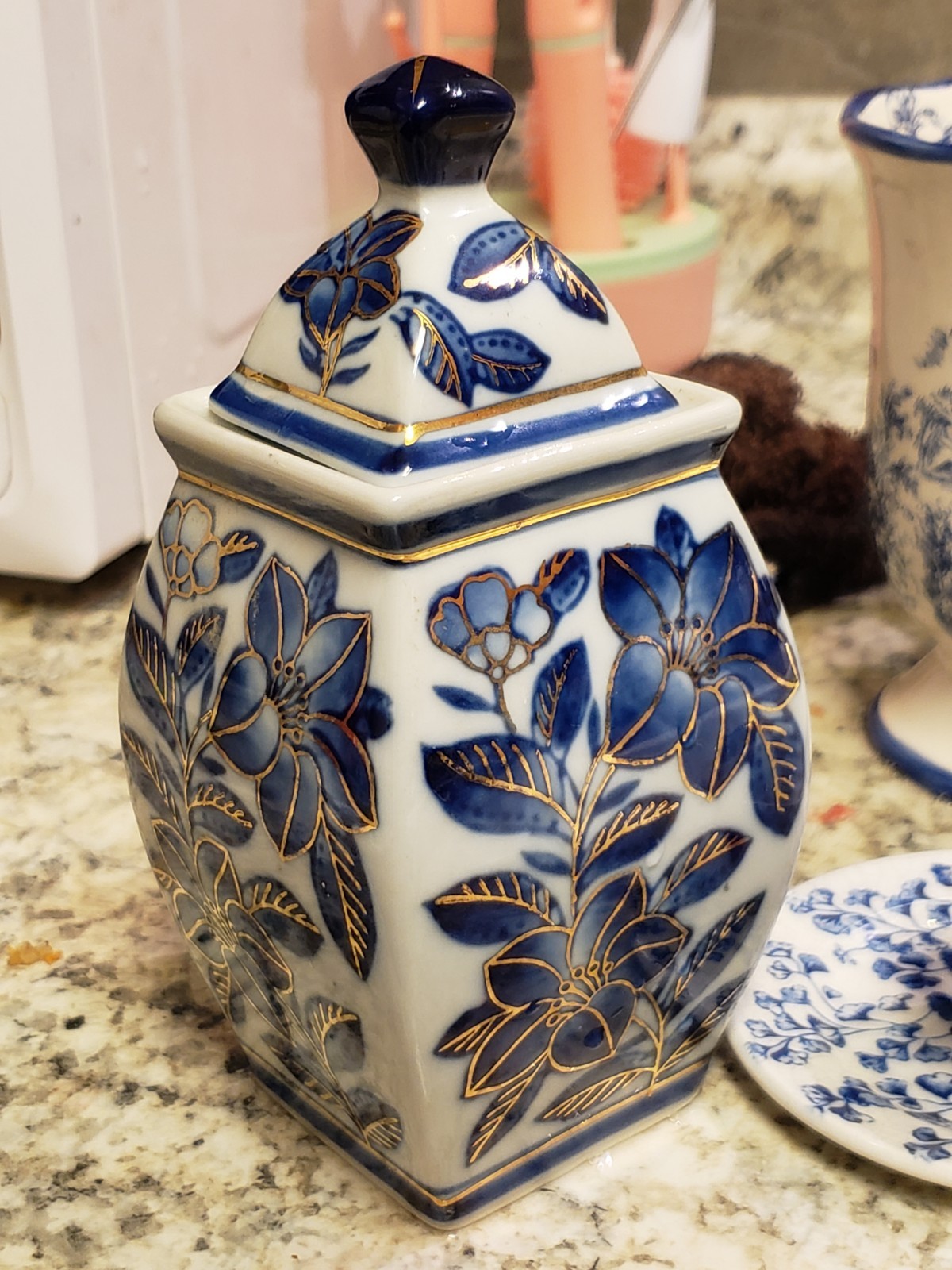 Oriental Vintage Blue And White Ginger Jar Gold Trim Lidded Pot Floral Leaves 6”