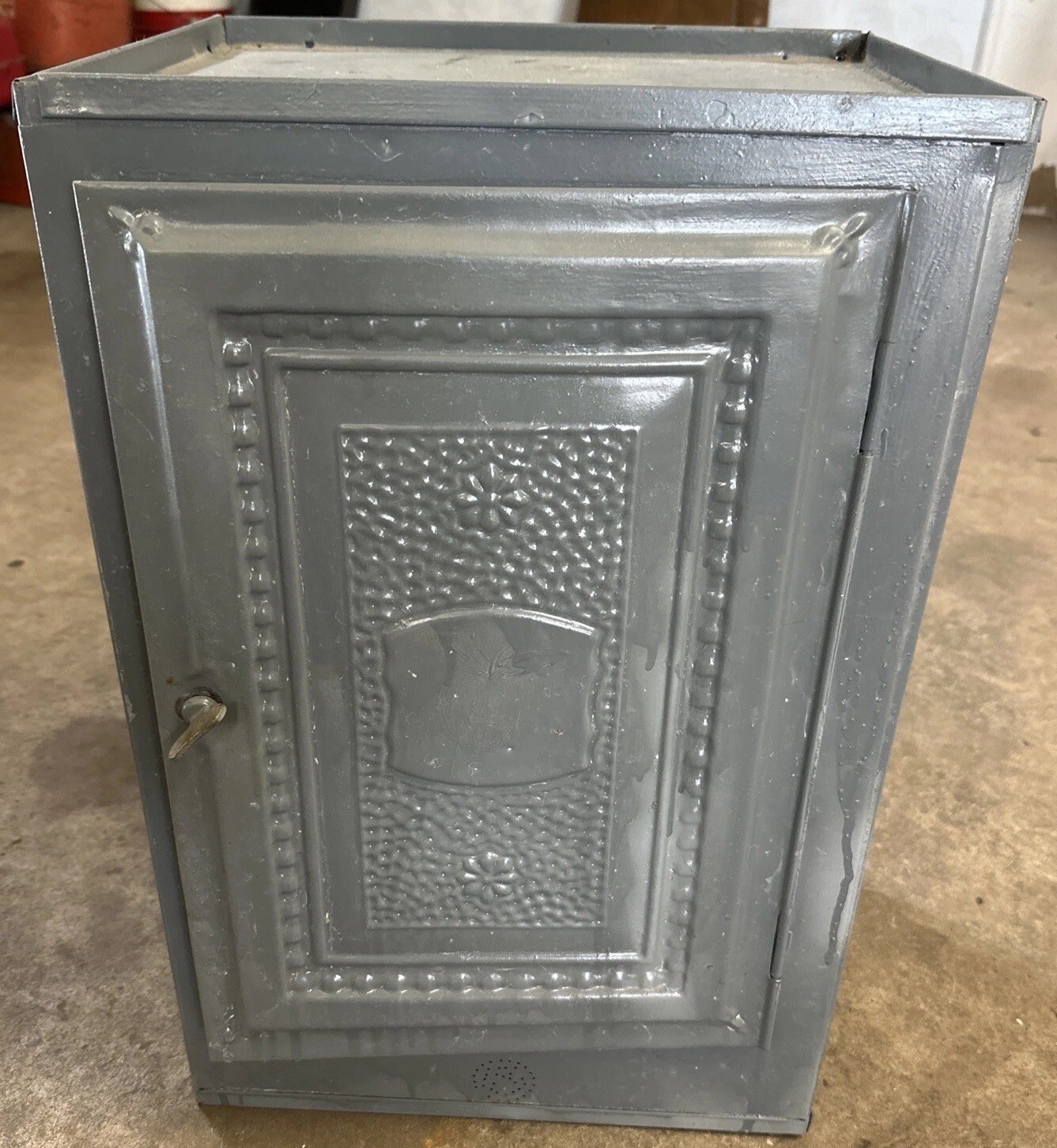 Vtg Bread Pie Safe, Cake Cabinet Bread Box/Farmhouse Decor