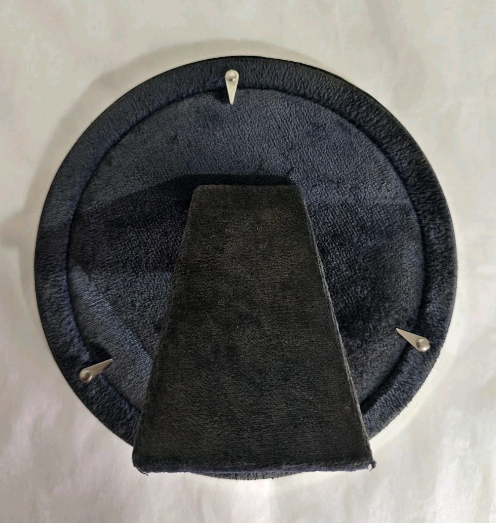 Photograph frame .Sterling silver mount. Sheffield 1997. By Carr’s Of Sheffield