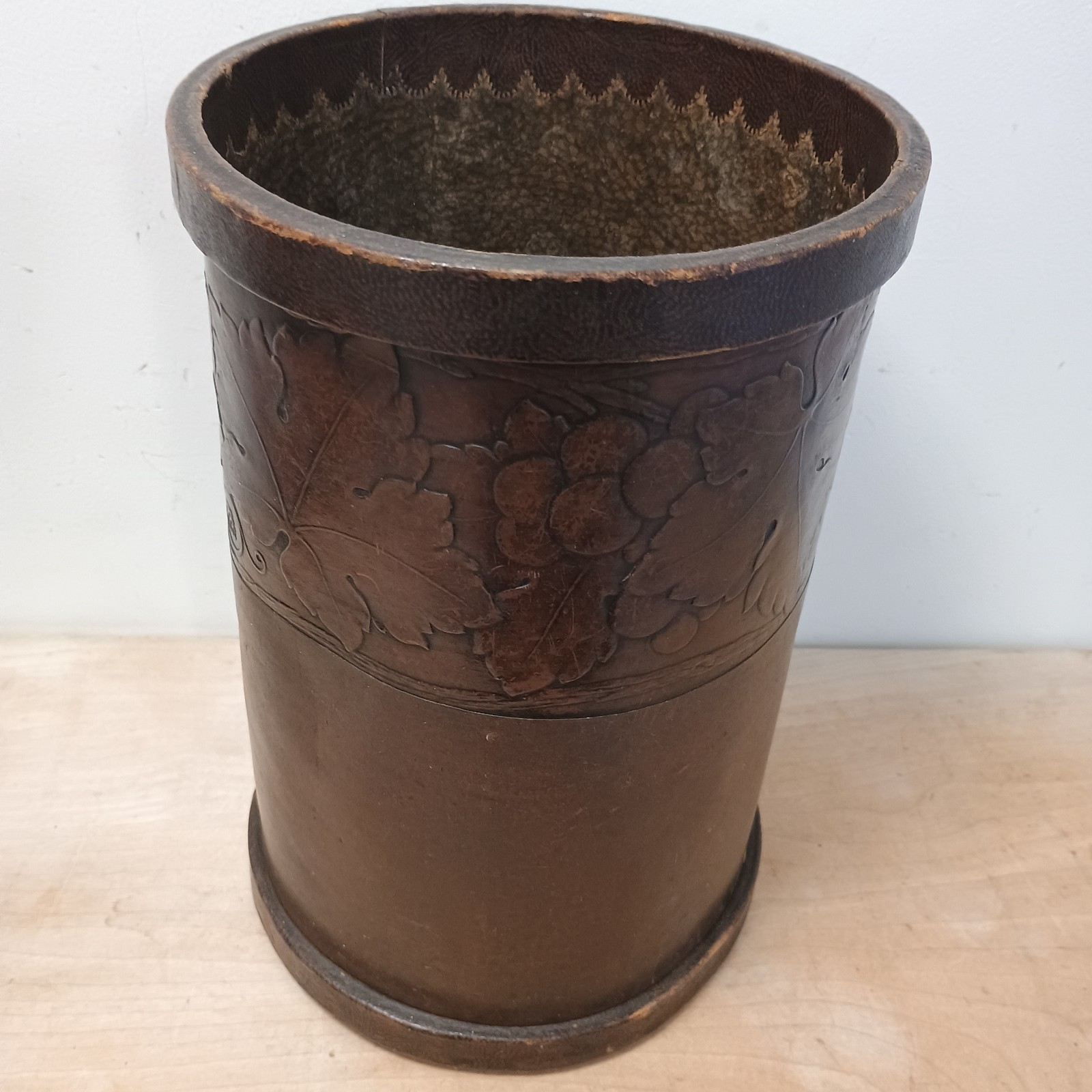 Art Deco Waste paper waste bin