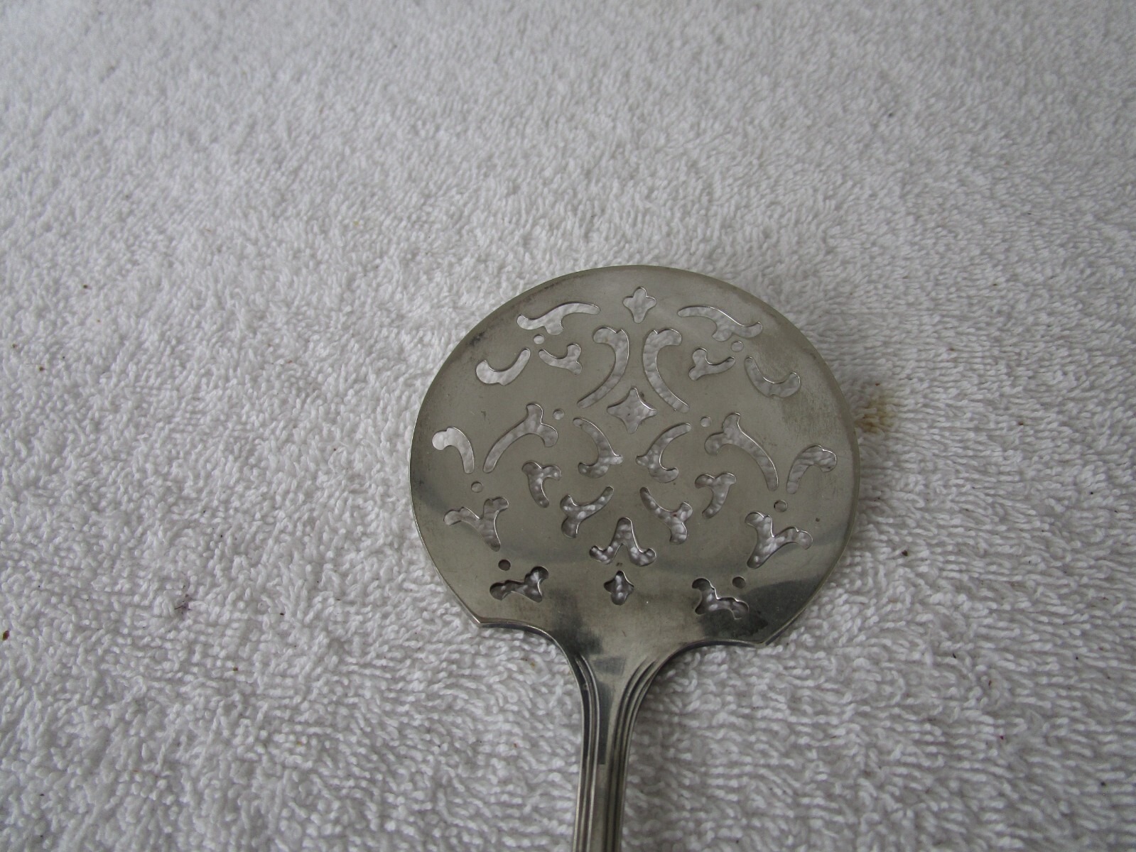 CARLTON (Vintage Pattern) Silver Plate Tomato Spoon ~~CLEAN!!