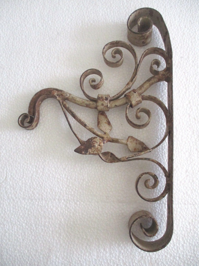 ANTIQUE RARE UNUSUAL WALL BRACKET FOR TRADE SIGN FINE DESIGN