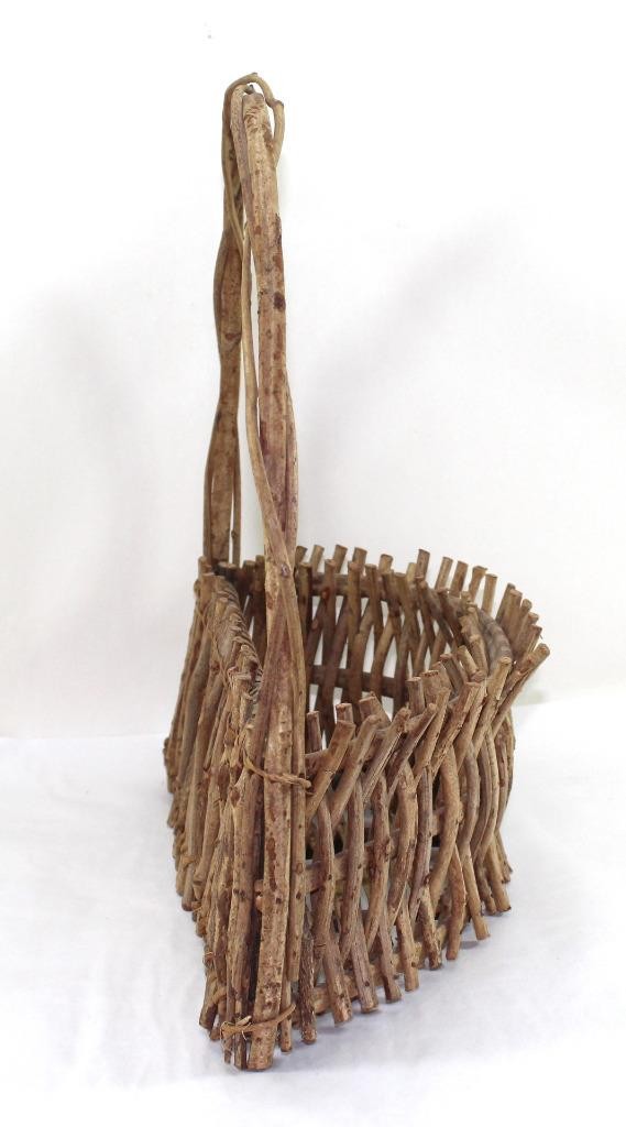 Primitive Adirondack‑Style Twig Basket – Rustic Hand‑Woven Folk Art – 16.5″