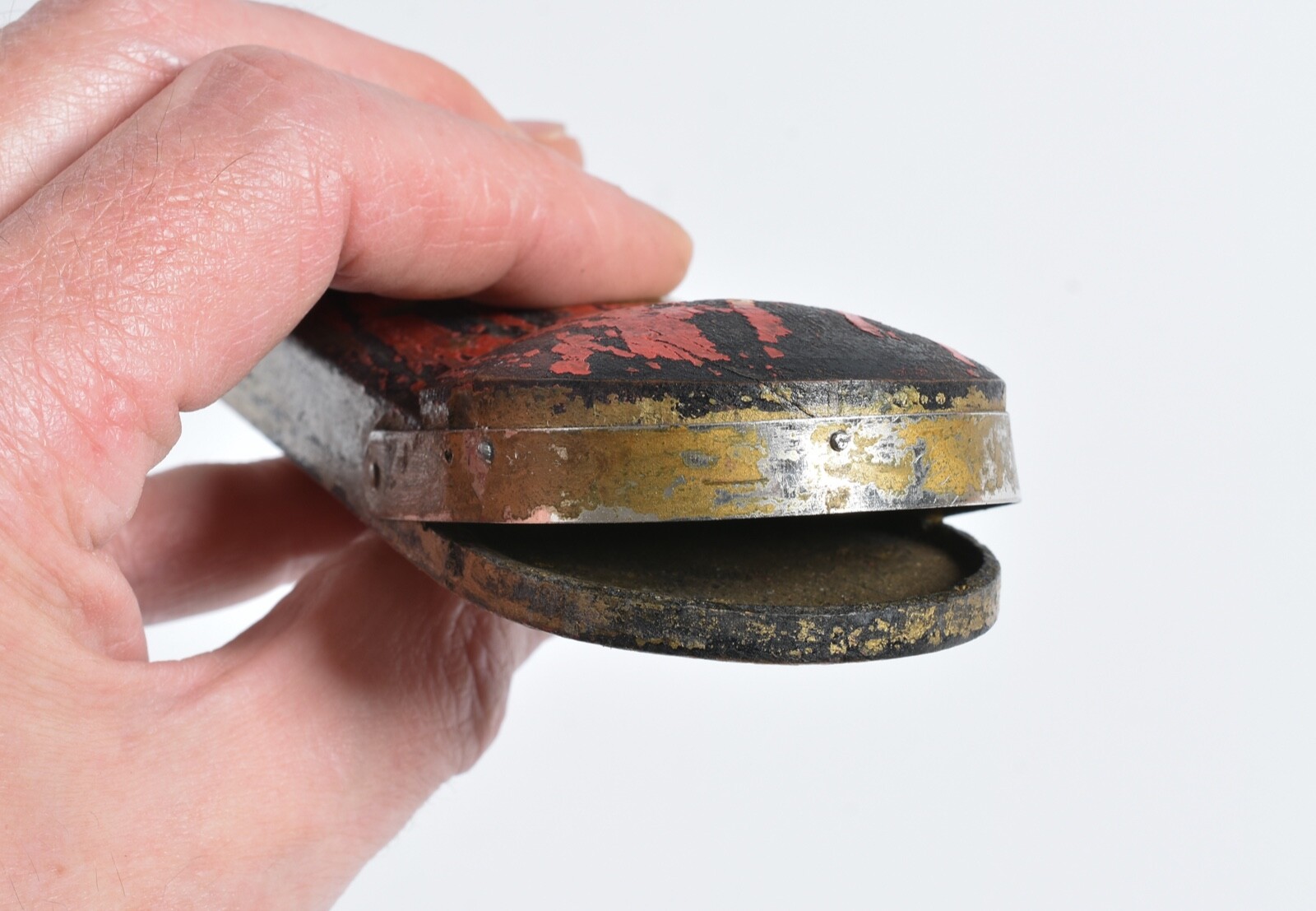Antique Chinese painted Spectacle case, red box. Rose, Tulip.