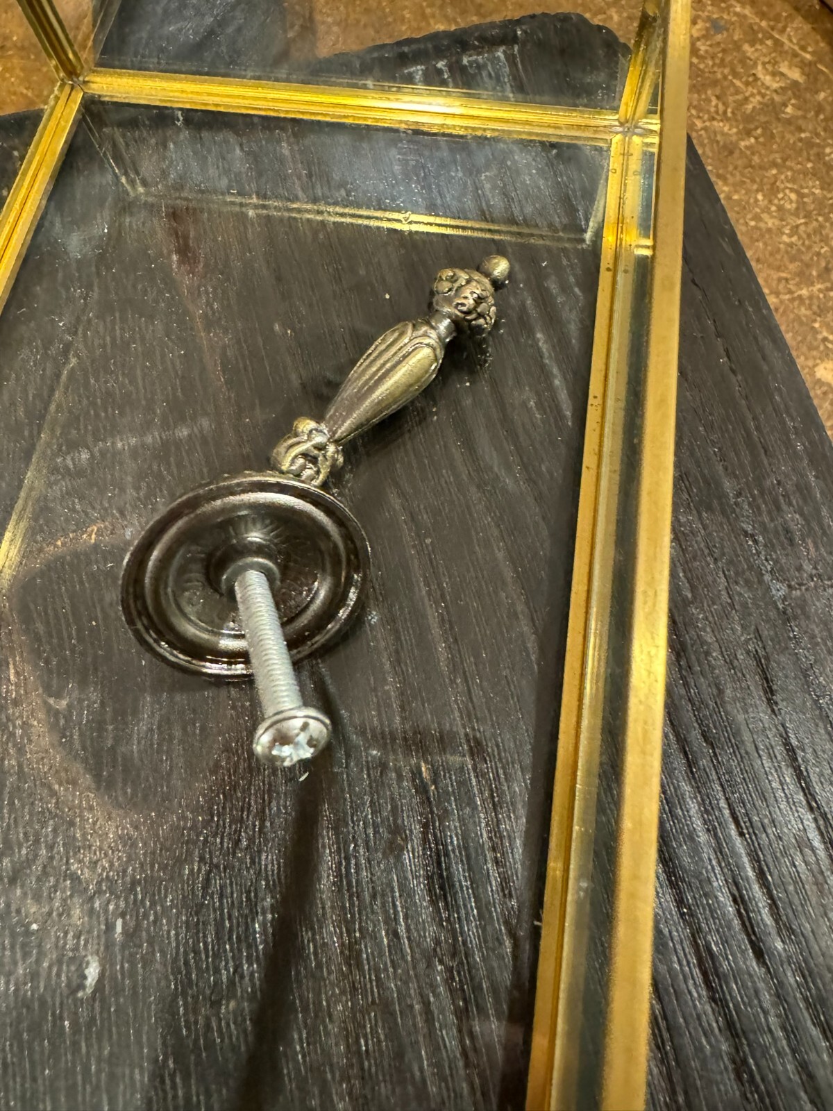 2 Antique-Brass Knobs in brushed-Gold Tear Drop Hinged Furniture Hardware Pulls