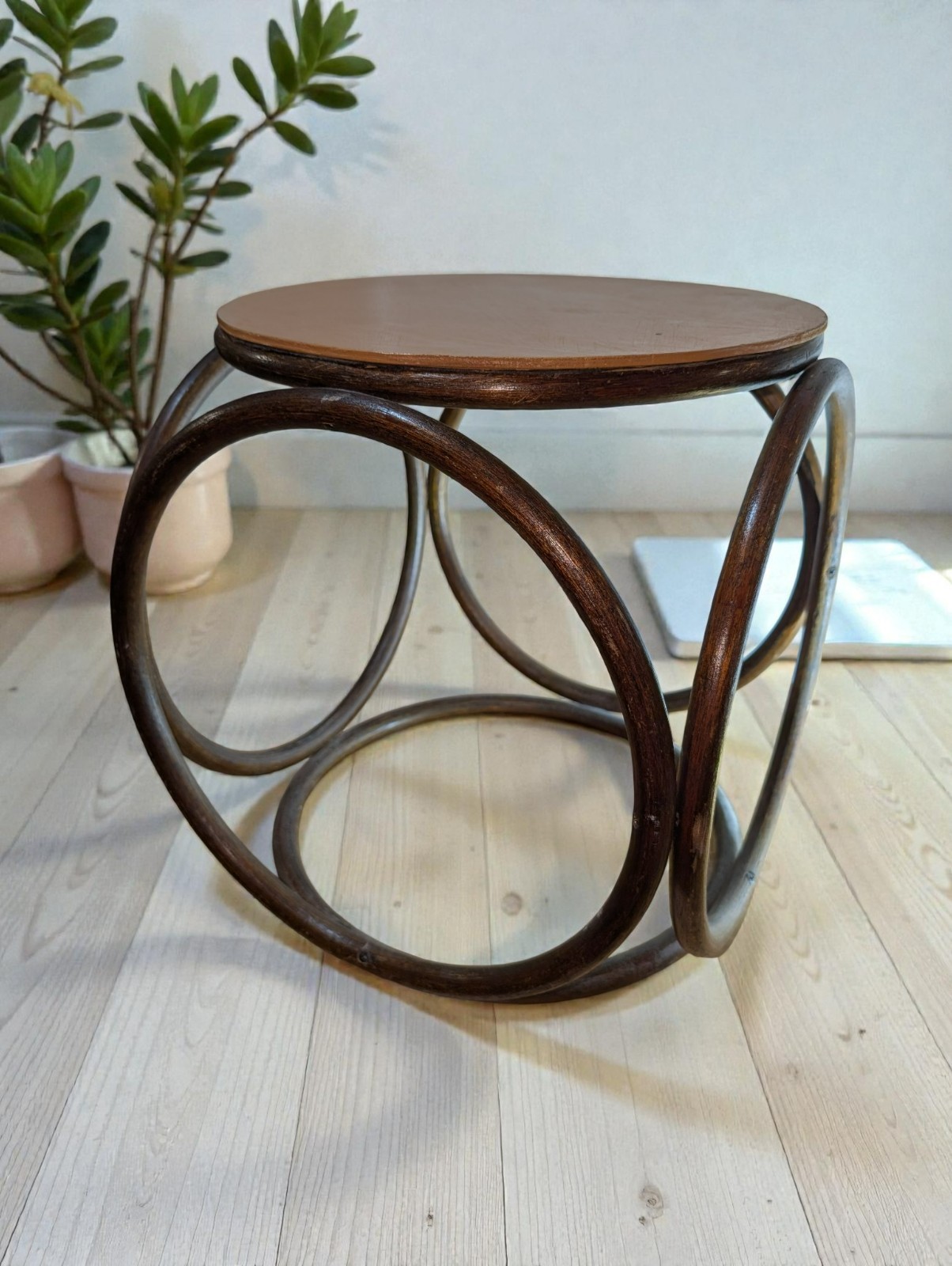 Mid-Century Modern Bentwood Side Table 16in Round Thonet-Inspired