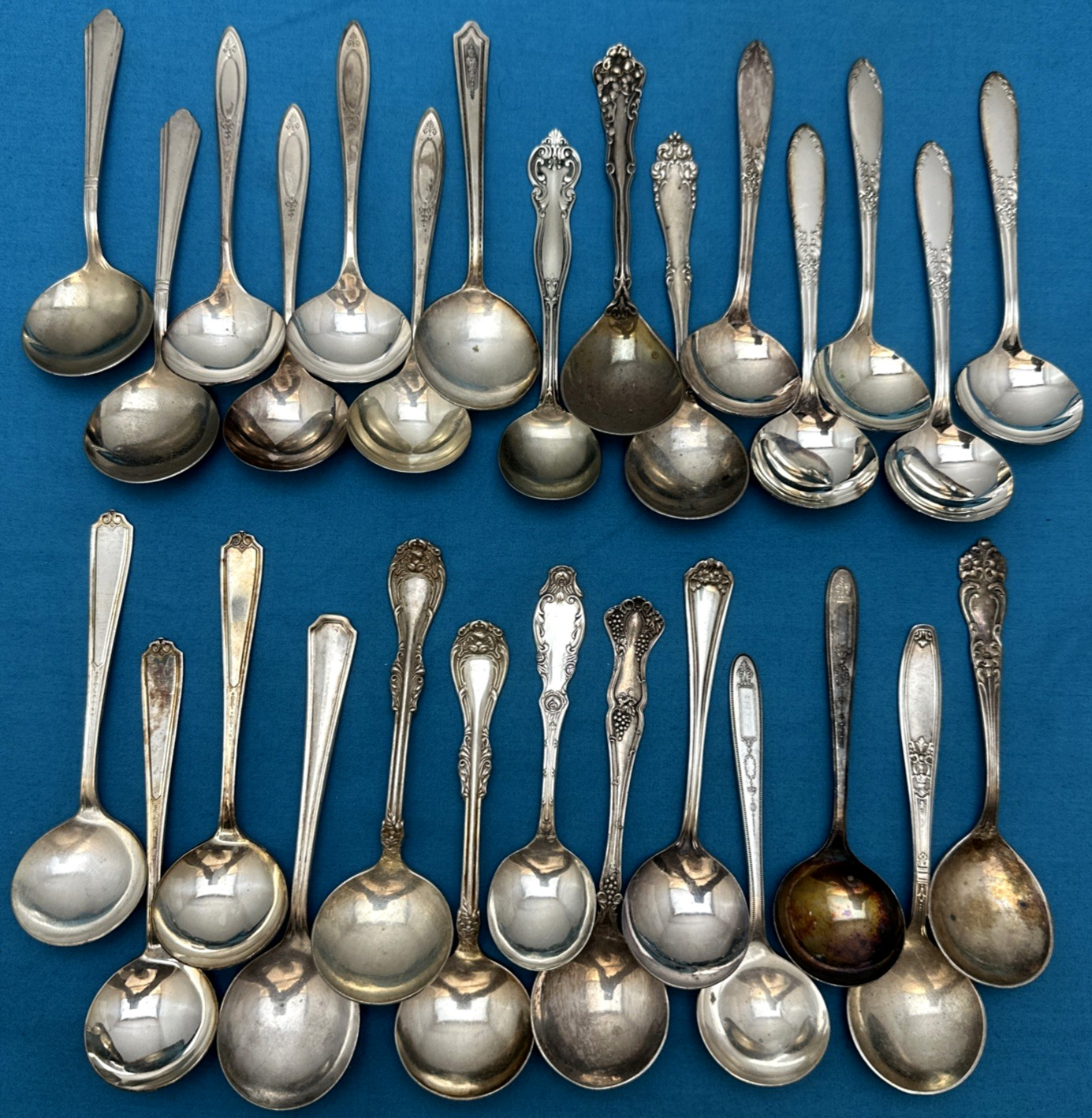 25 Pcs Antique to Vintage Silverplated 5″ -6″ BOUILLON SPOONS