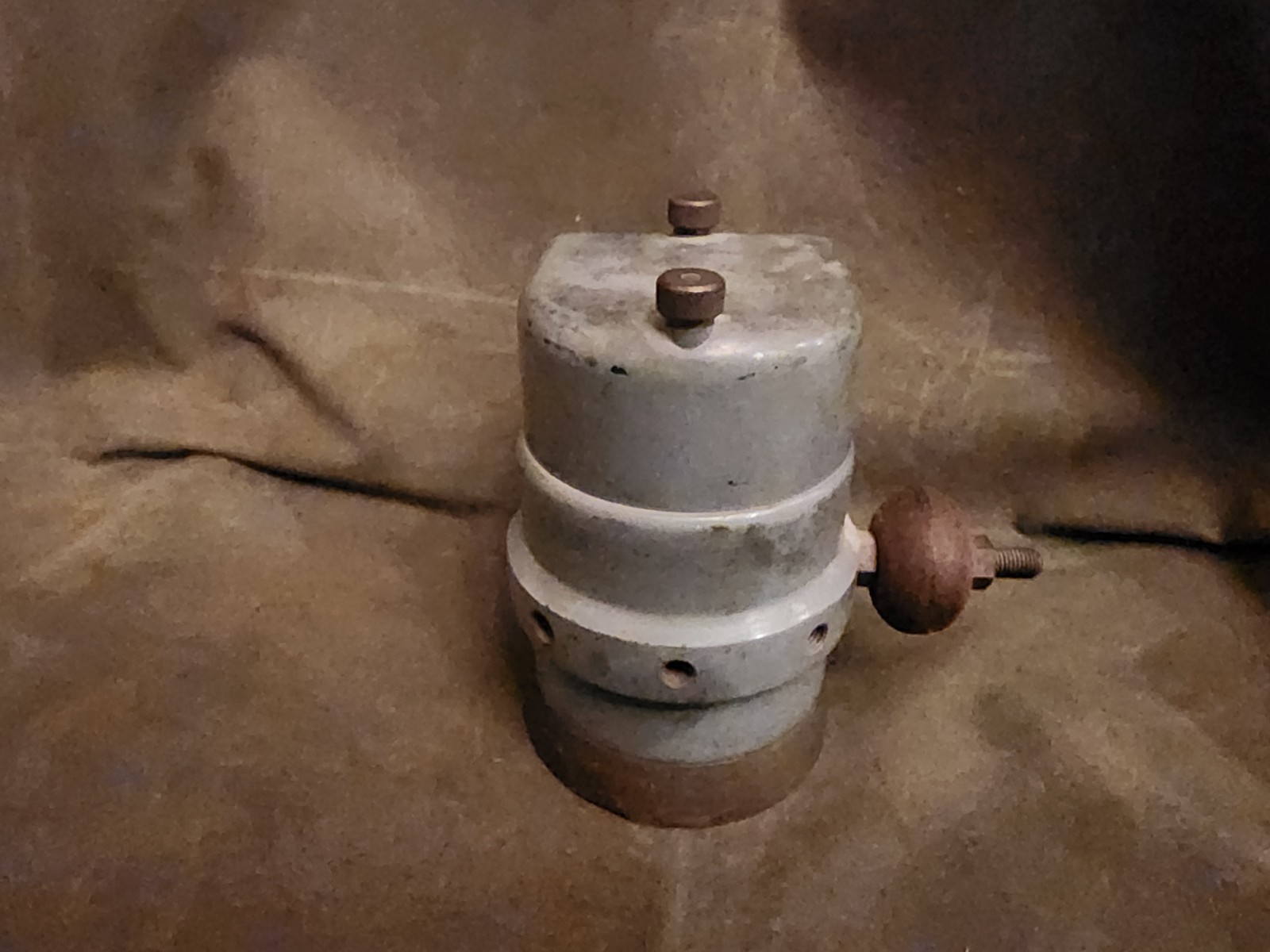 U.S. NAVY BUREAU OF SHIPS C.G. CONN MOUNTED COMPASS .