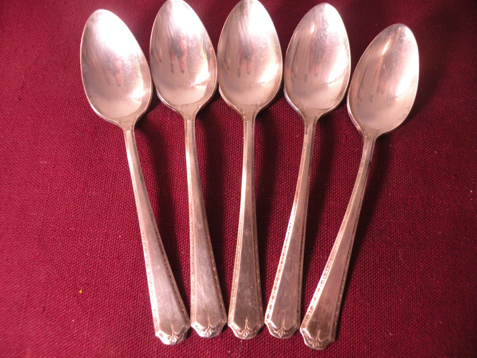 Set Of 5 Demitasse Spoons Tudor Plate Oneida Community Algonquin 4 3/8″
