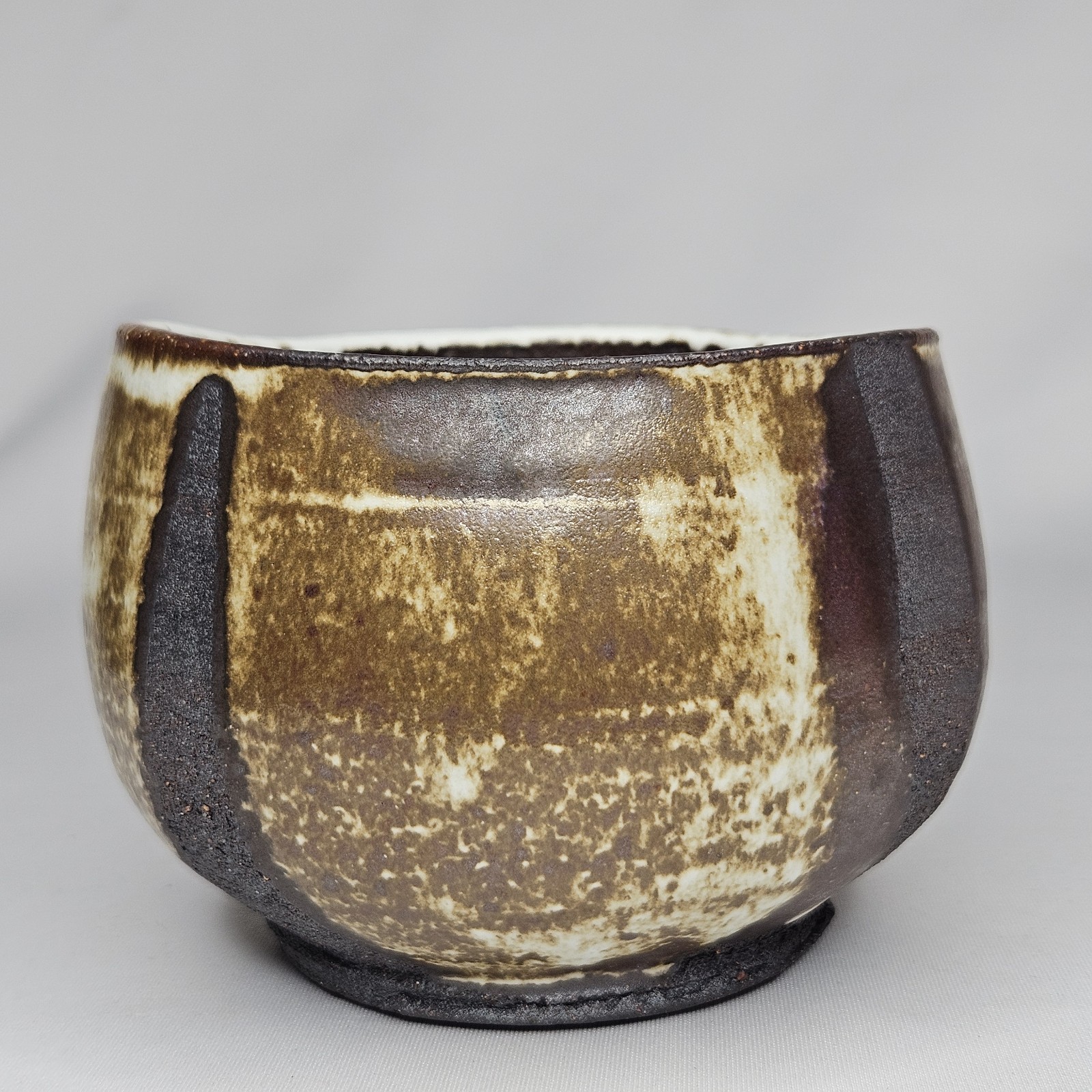 Japanese Pottery Chawan Matcha Ceramony Tea Bowl Carbon Trapping Shino Glaze 4.5