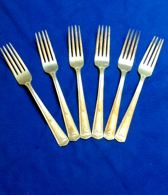 WINFIELD FORKS (6) SILVER PLATE VINTAGE 040926B