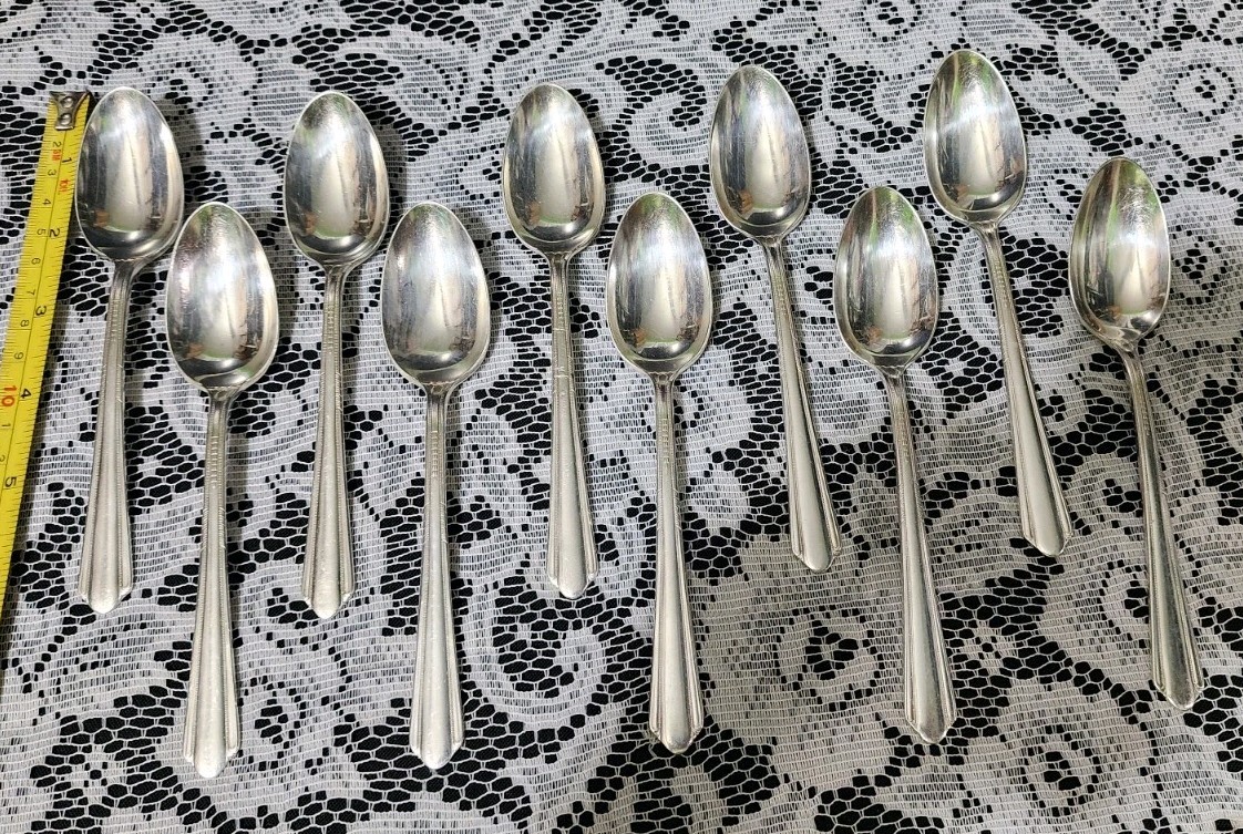 😎SET OF 10 VINTAGE c1929 CHARM PATTERN SILVERPLATED TEASPOONS/ TEA SPOONS🍵