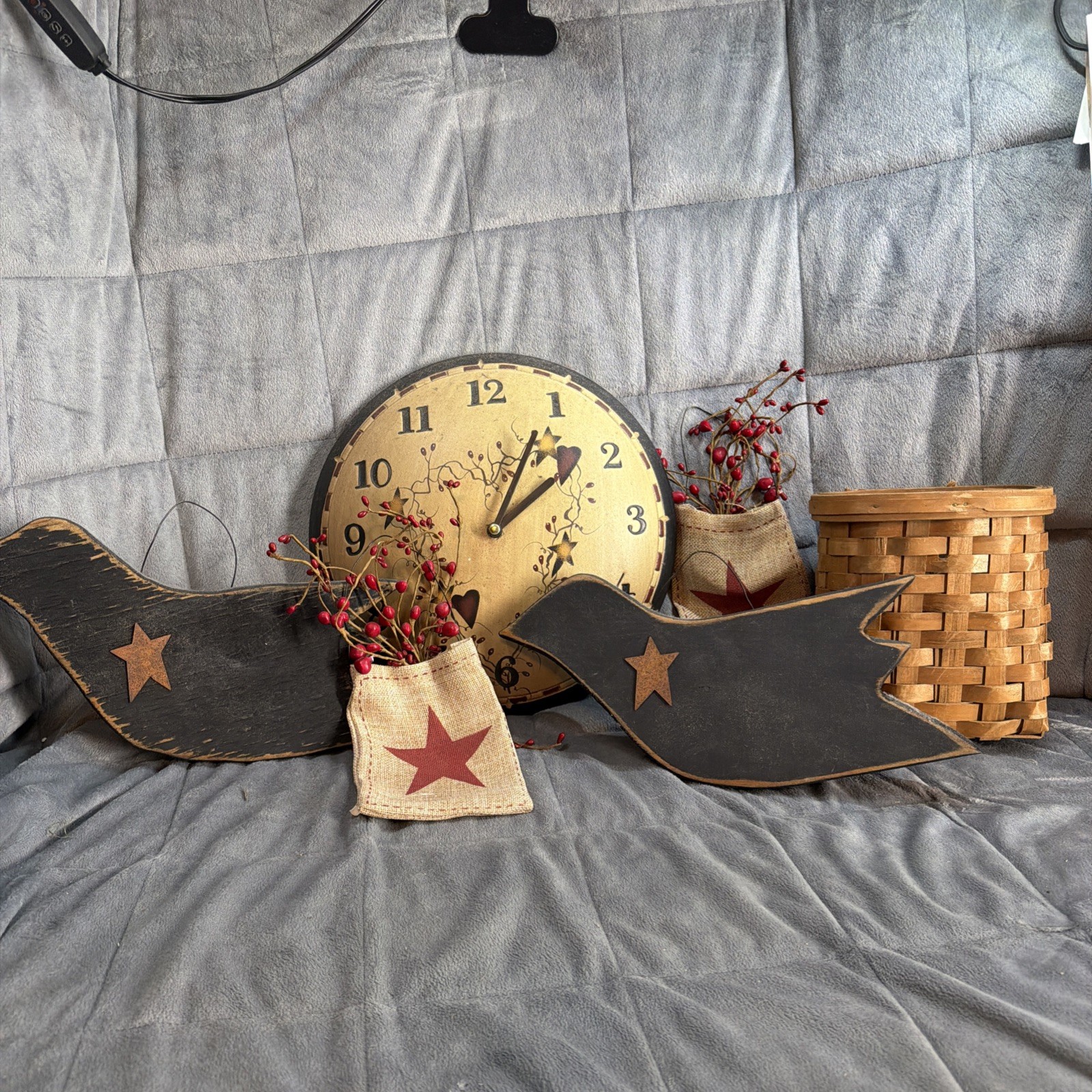 Primitive Lot Country Decor Wall Clock Rustic Folk Art Star Basket Doves Farmhou