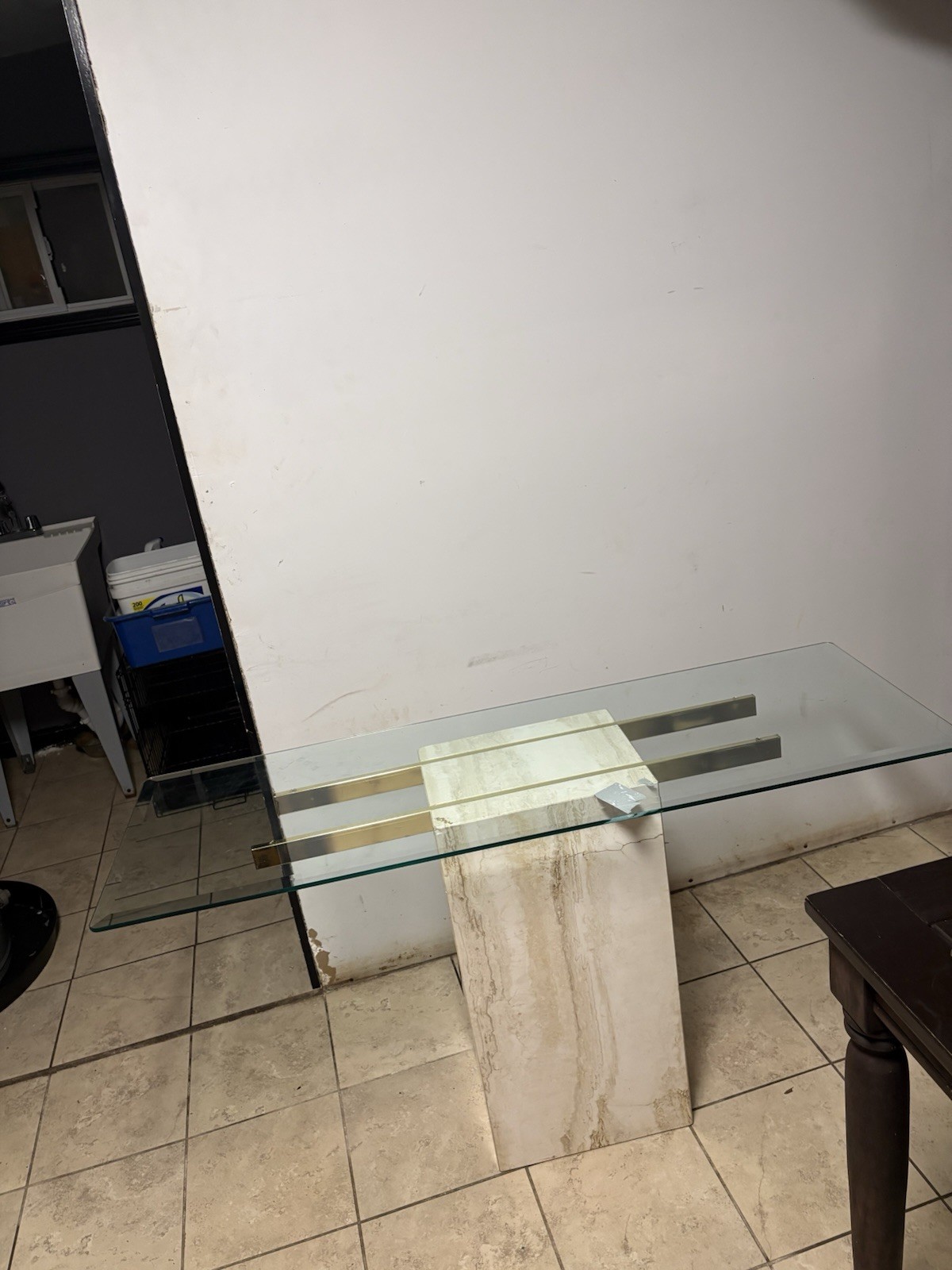 Modern Console Sofa Table Travertine & Brass Plate with Glass Top Style Artedi