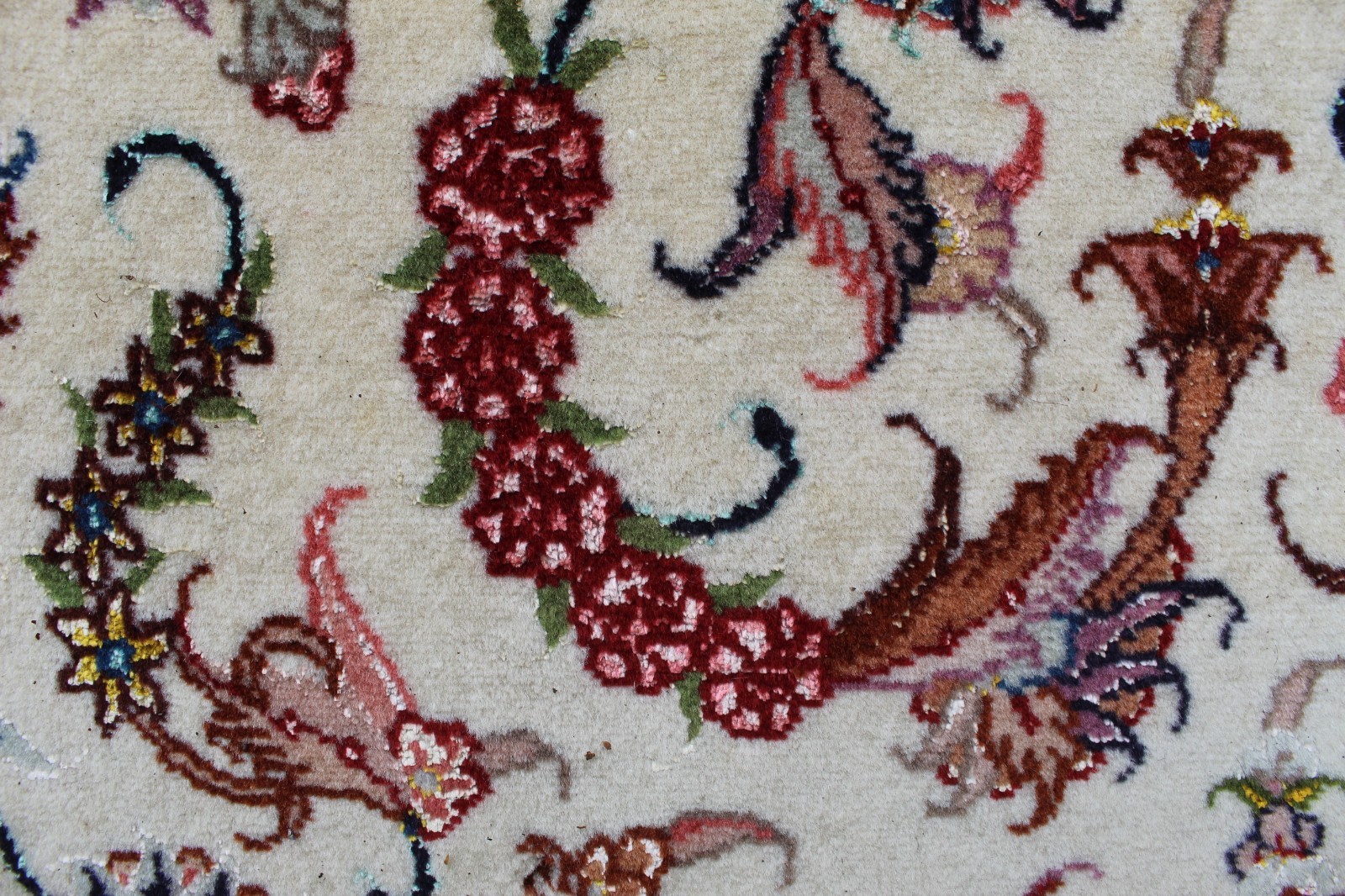 Fine Vintage Hand Made Traditional Oriental Wool White Pink Carpet 305x201cm