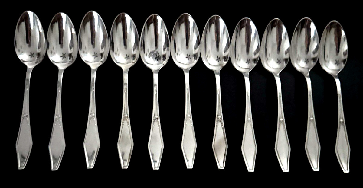 Set 11 Holmes & Edwards 1916 JAMESTOWN 5 7/8″ Silverplate Teaspoons No Monograms