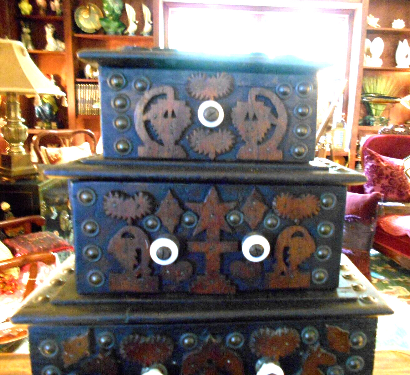 Fabulous Handcarved Bavarian (Black Forest) 100yr old Curio Chest 19″ Tall