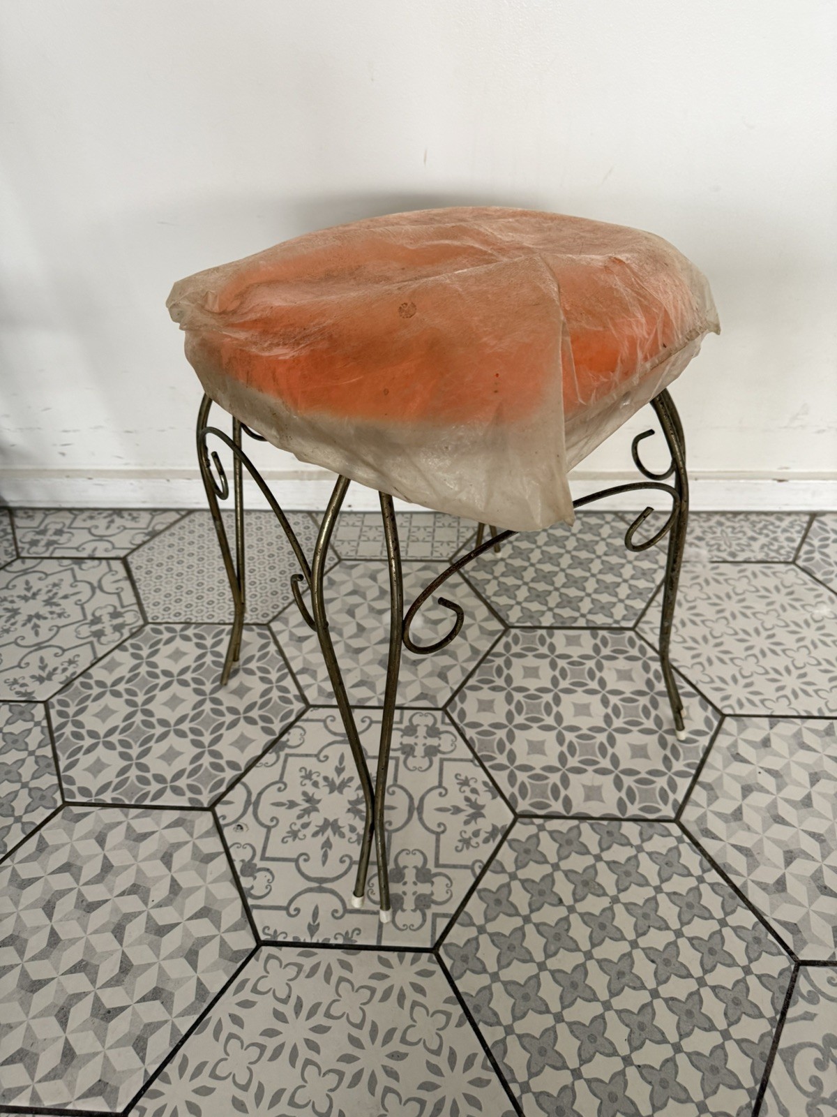 Hollywood Regency Gold tone Vanity Stool orange faux fur mid 1970s NOS Unopened