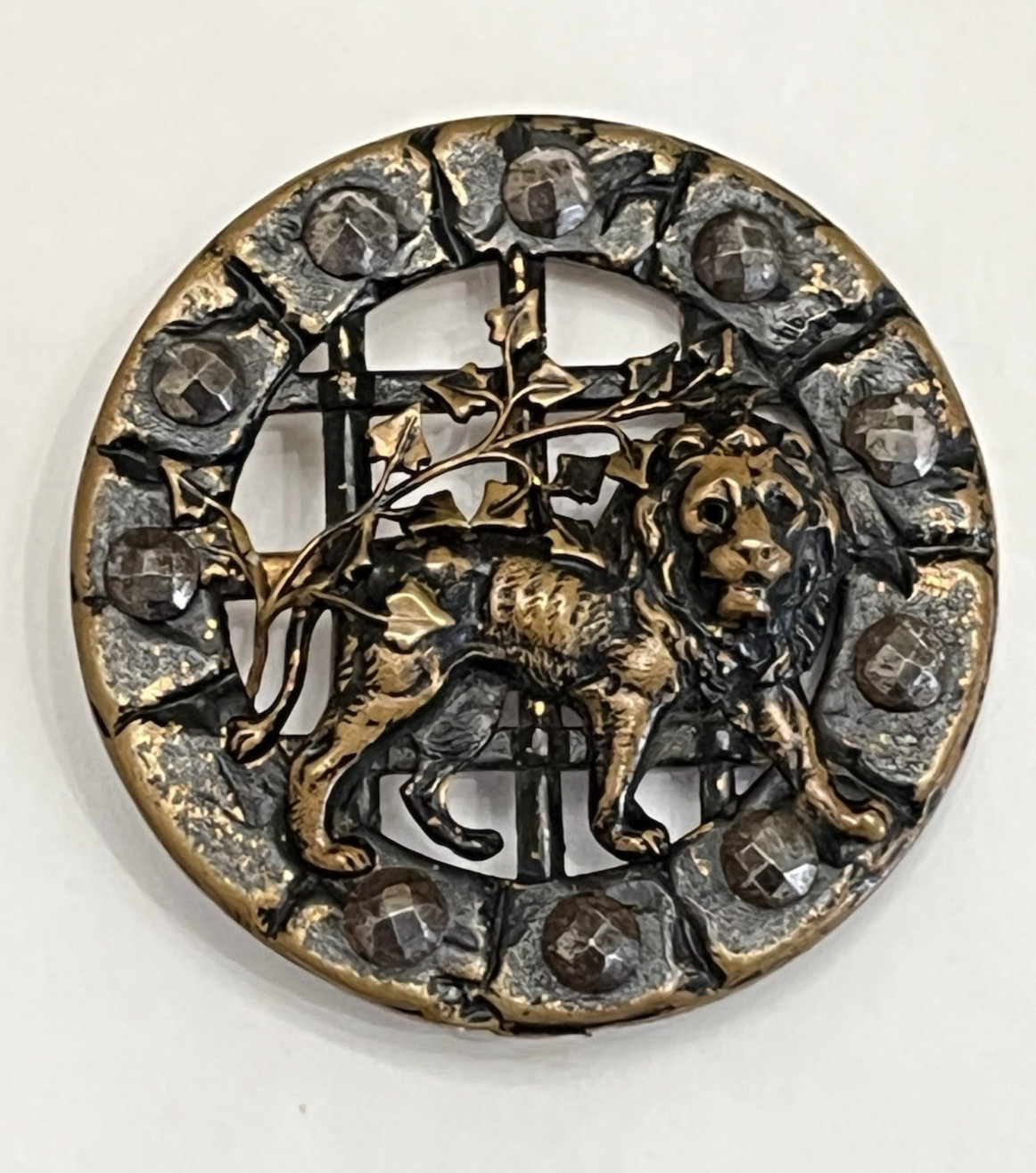 SCARCE Antique LION & TRELLIS Pierced Brass Button – BBB pg. 276 (A-O30)
