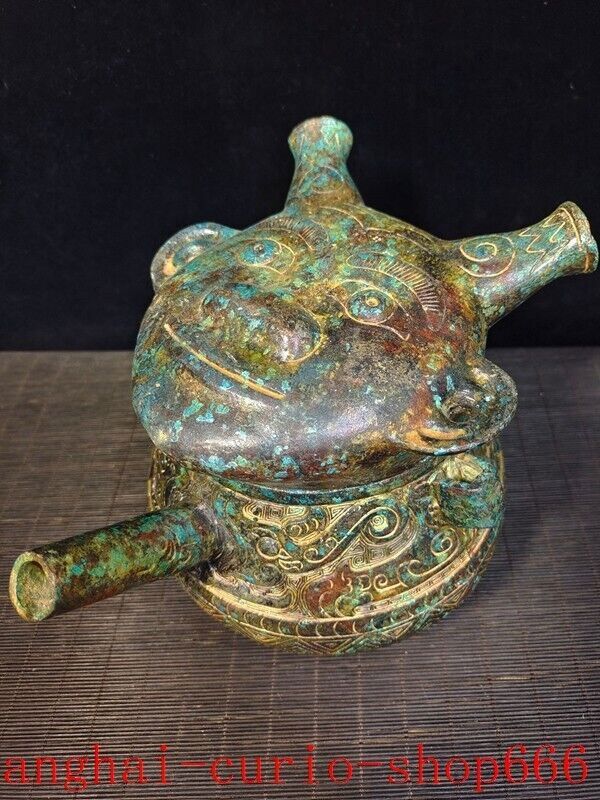 8″China ancient Bronze ware sacrifice weird Human face Wine vessel flagon pot