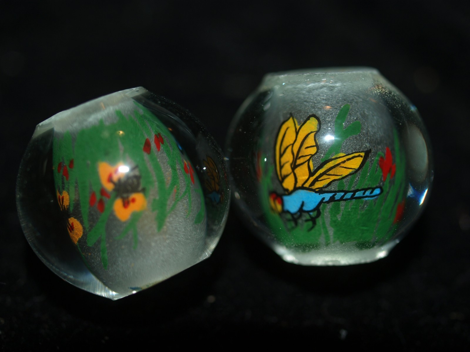 Pair of Vintage Chinese Reverse Painted Glass Beads Dragonfly 15mm Round