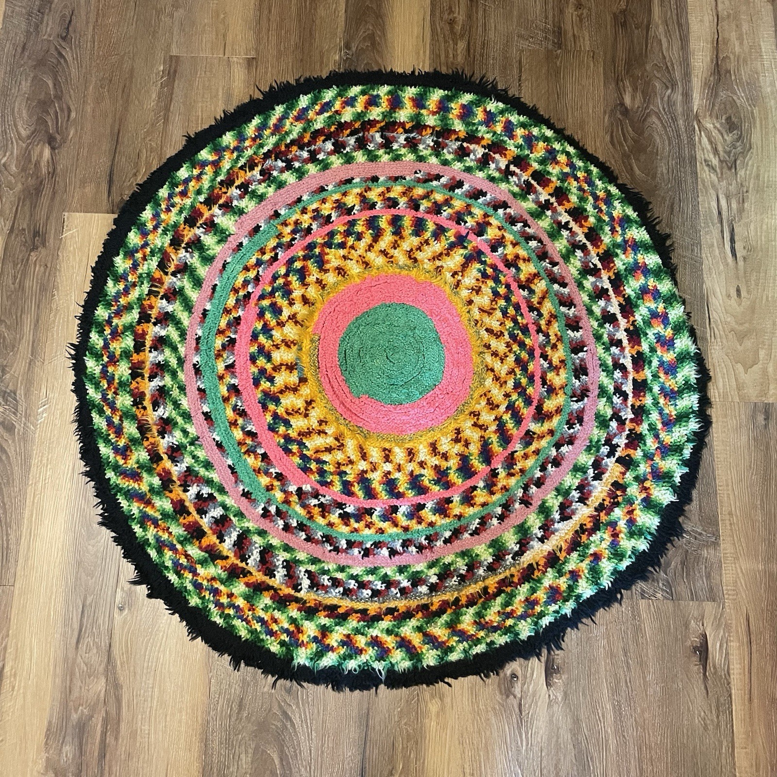 Vintage 60s 70s Rug hand hooked 40 inch Circle Multicolored Bohemian Decor
