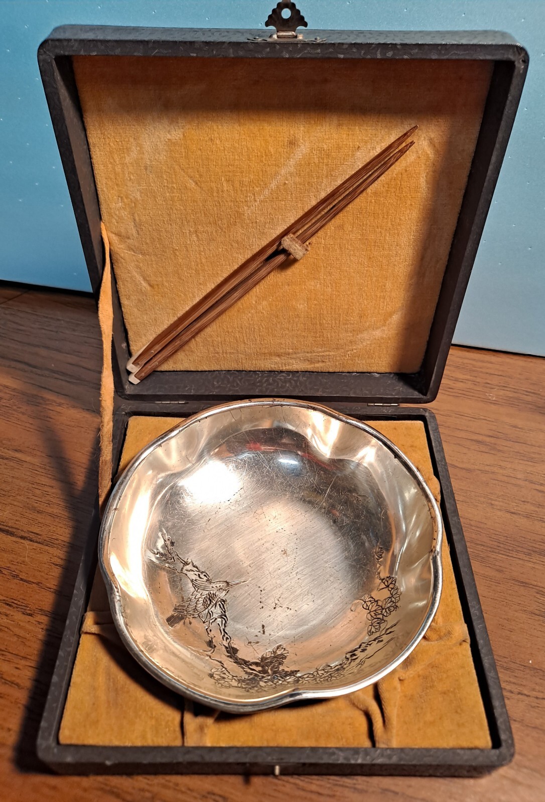 Antique Japanese YAMATOGUMI Antimony ware plate dish and case – Y. in Yacht mark