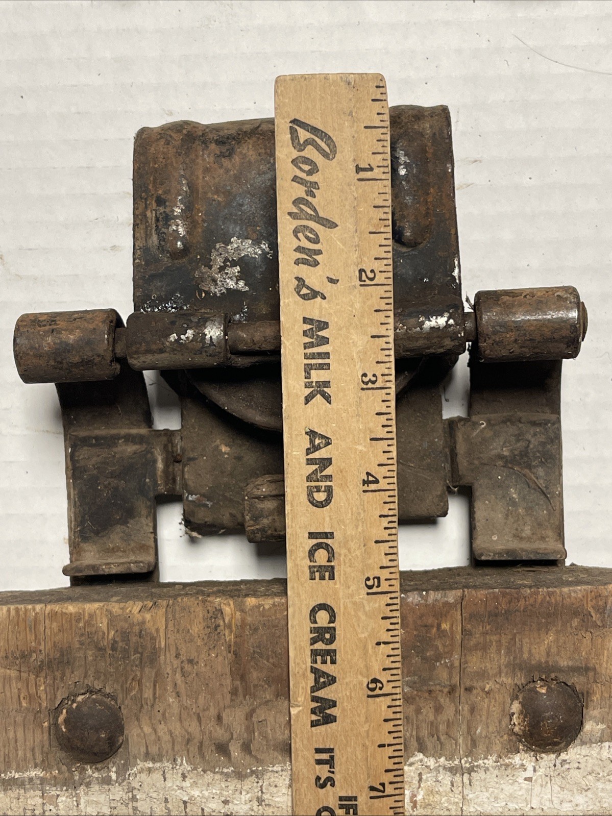 Primitive Barn Door Hardware Rollers