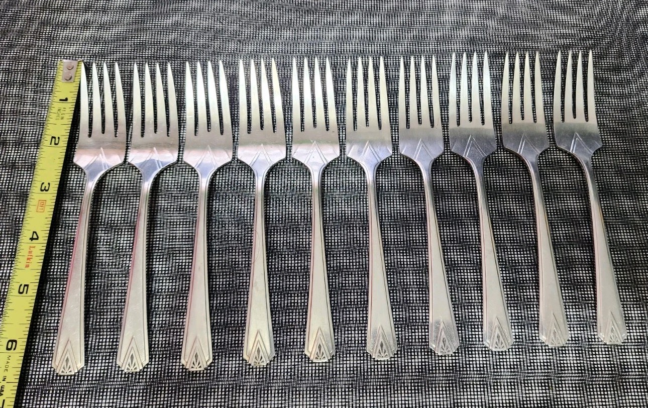 👌LOT OF 10 ART DECO c1929 DEAUVILLE SILVERPLATED “6 1/8” SALAD 🥗🍅😋 FORKS