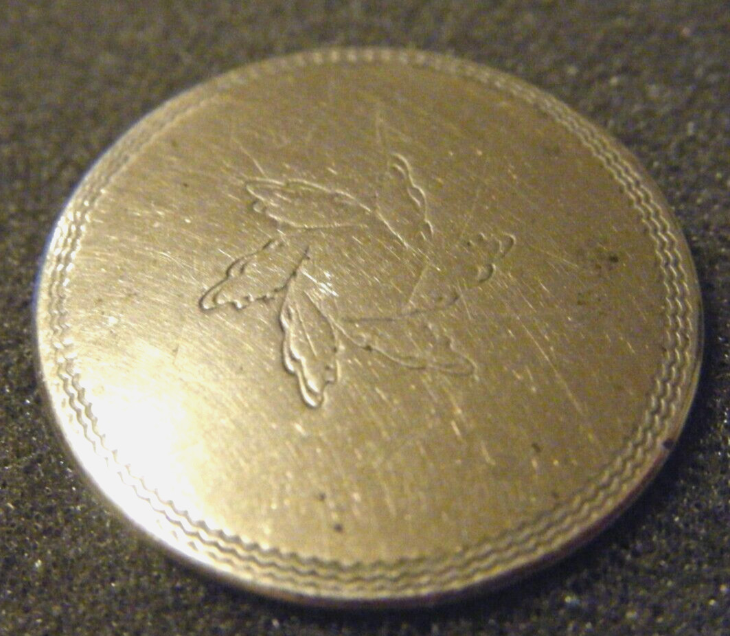 Antique 18c “TOMBAC” button gilt brass fancy etching design 7/8″diam .