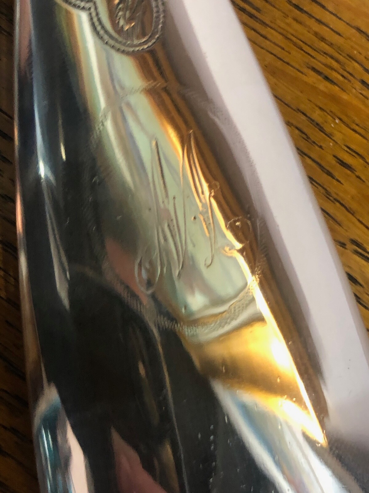 Good quality chinese export silver show horn and button hook