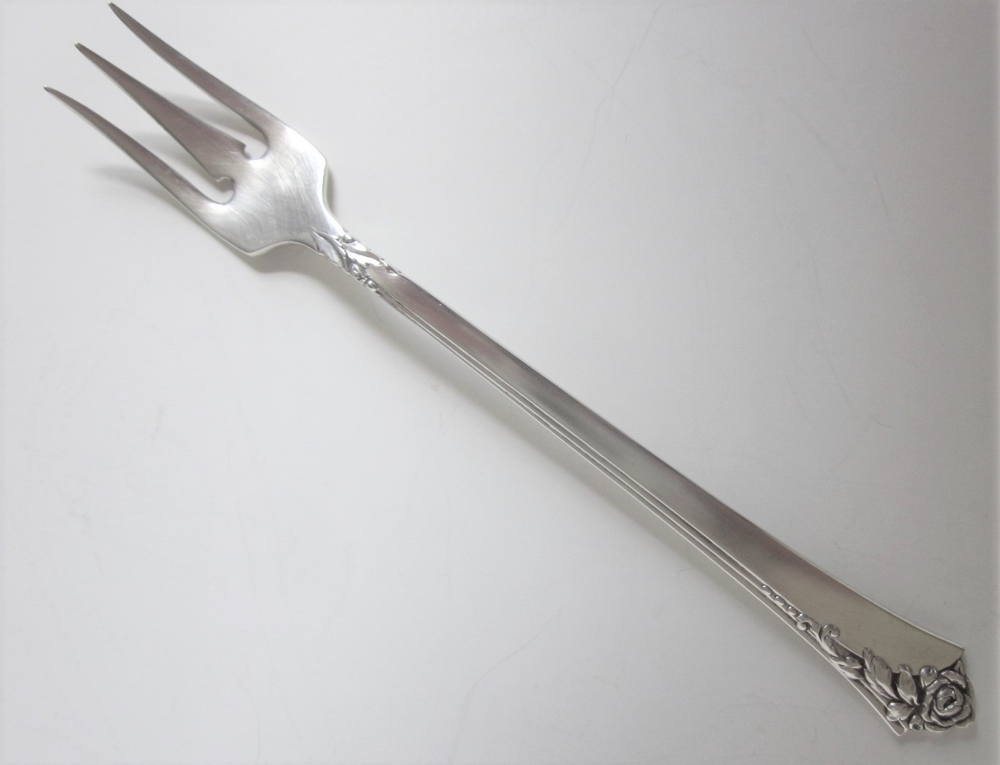 Oneida Sterling Silver Damask Rose Cocktail Fork Vintage .925