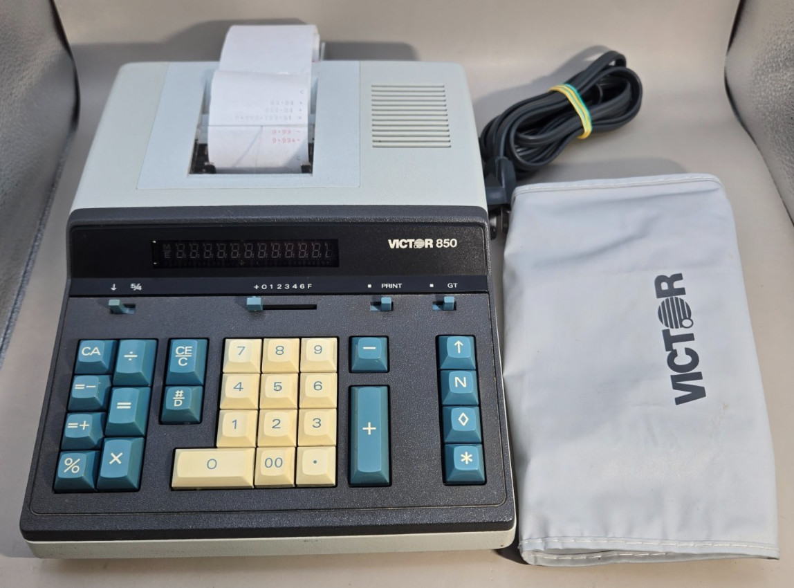 Vintage Victor Adding Machine Printing Calculator Model 850 Works Great