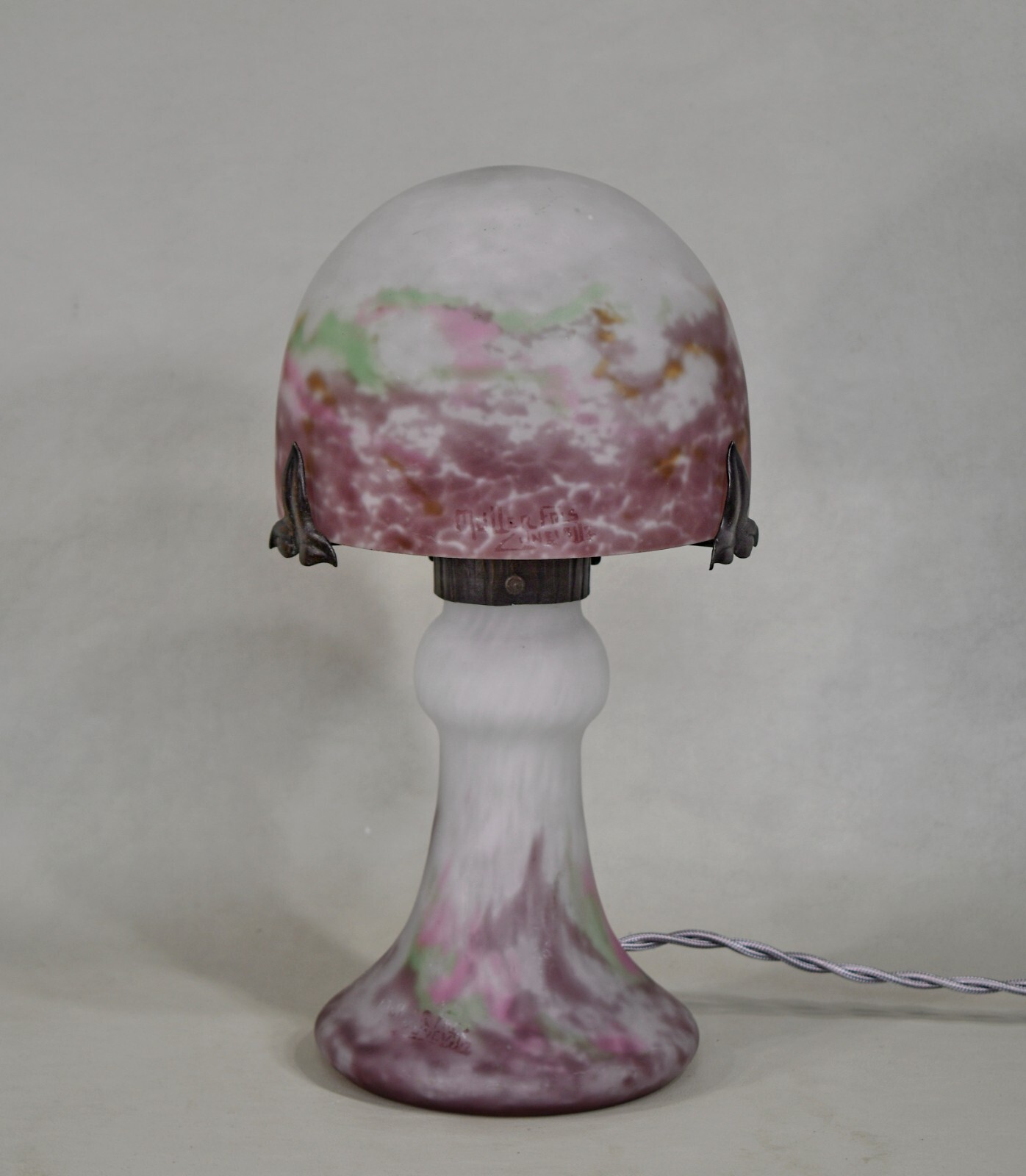 MULLER FRERES : a French ART DECO mushroom lamp 1920s . degue era France