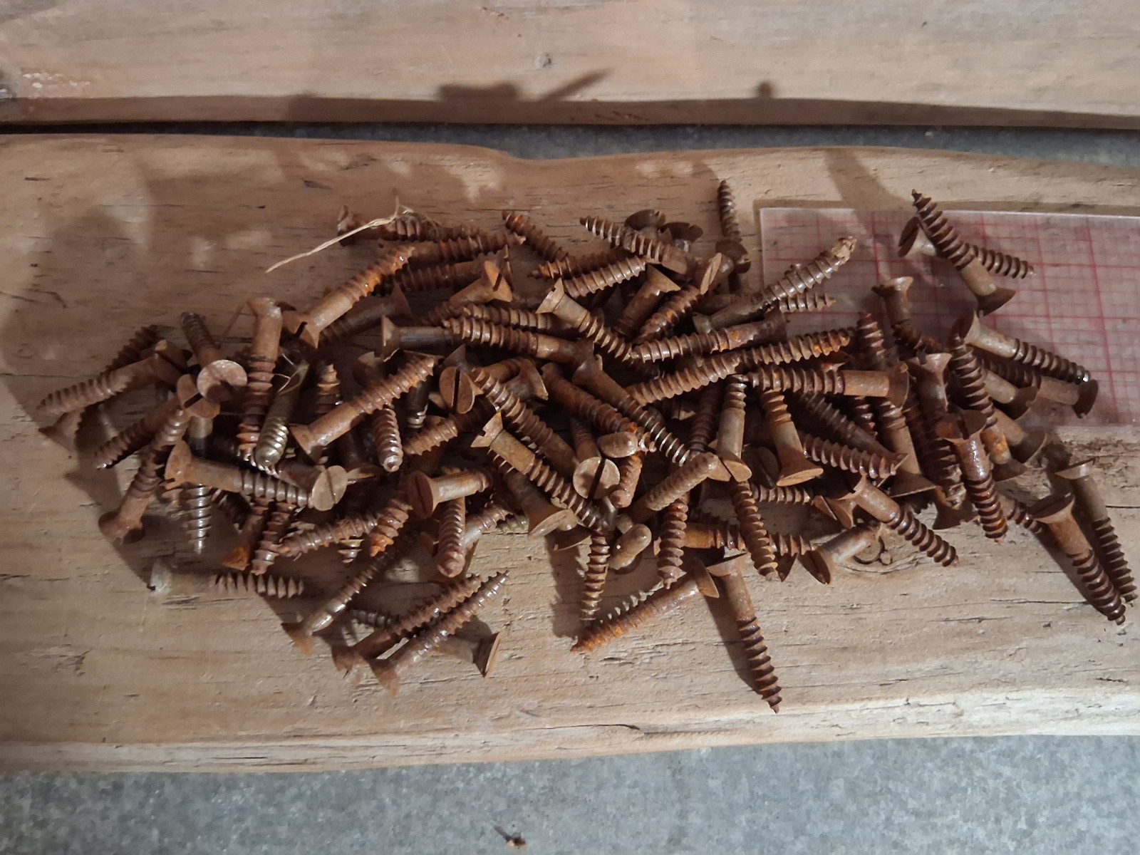 LOT of 119 Antique Slot Wood Screws. #10 Wood Dresser. 1″ Long. ANTIQUE DRESSER